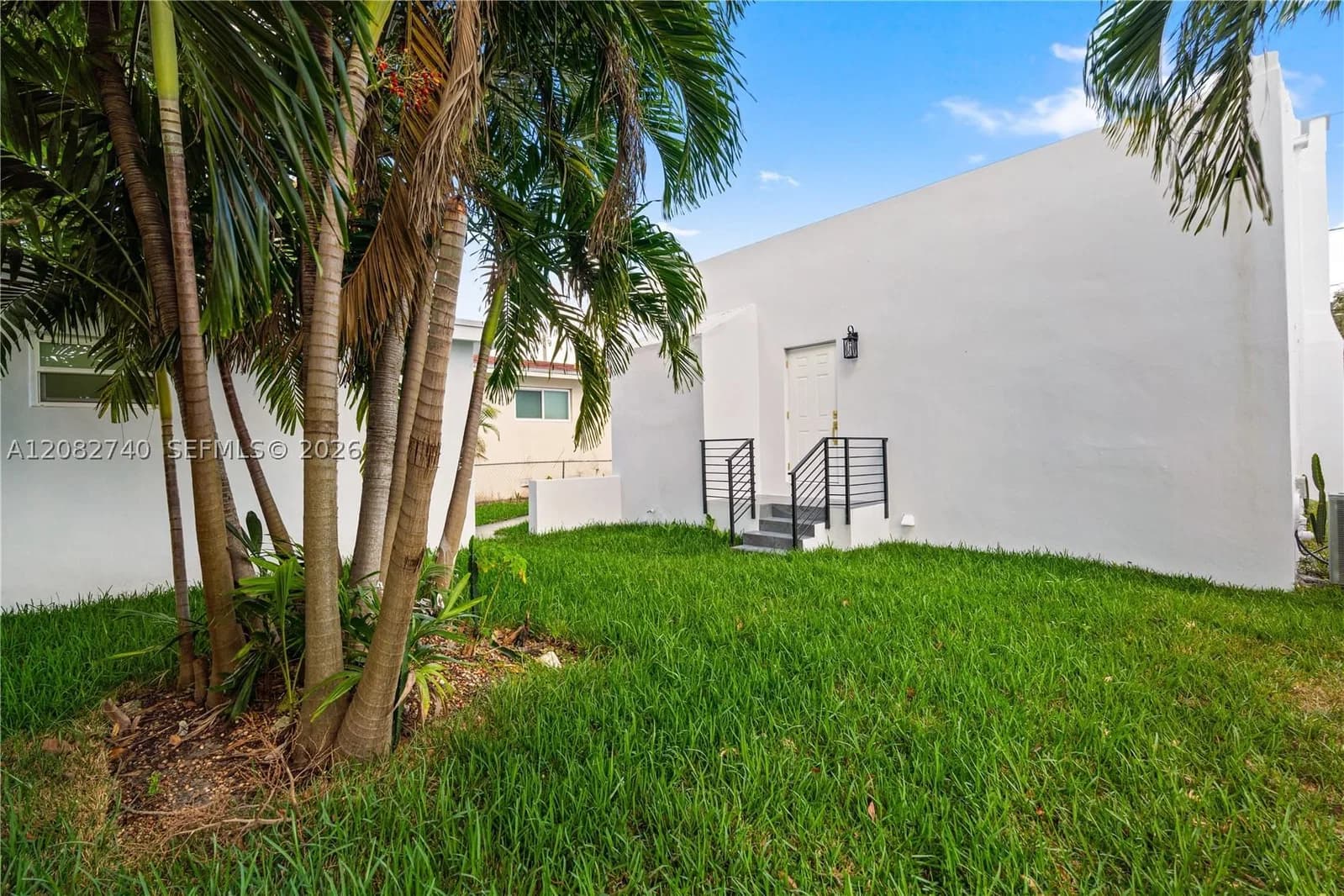 5+1 Müstakil ev — 1274 55th Ter, Miami, FL 33142