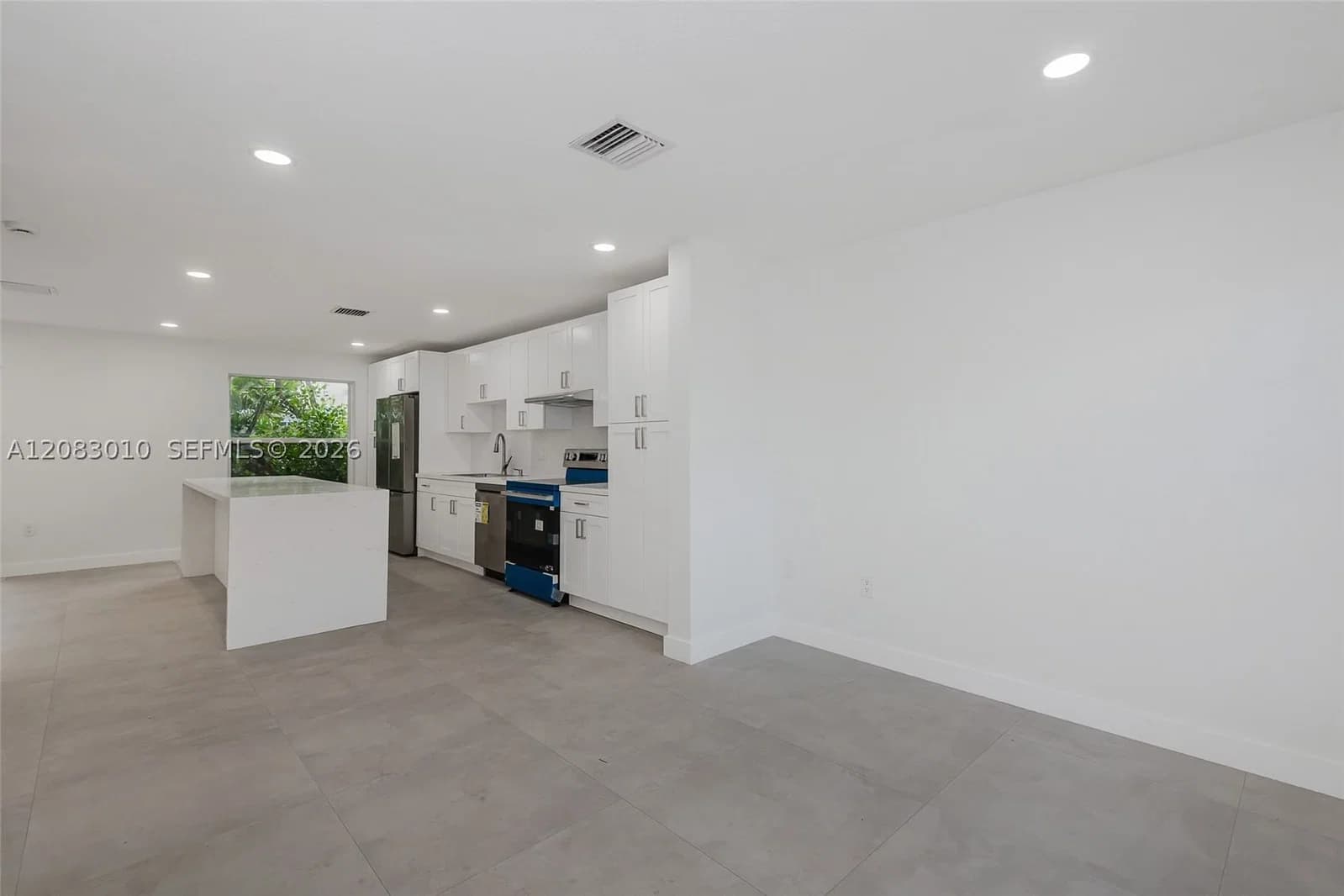3-bedroom Townhouse — 17139 23rd St, Pembroke Pines, FL 33028