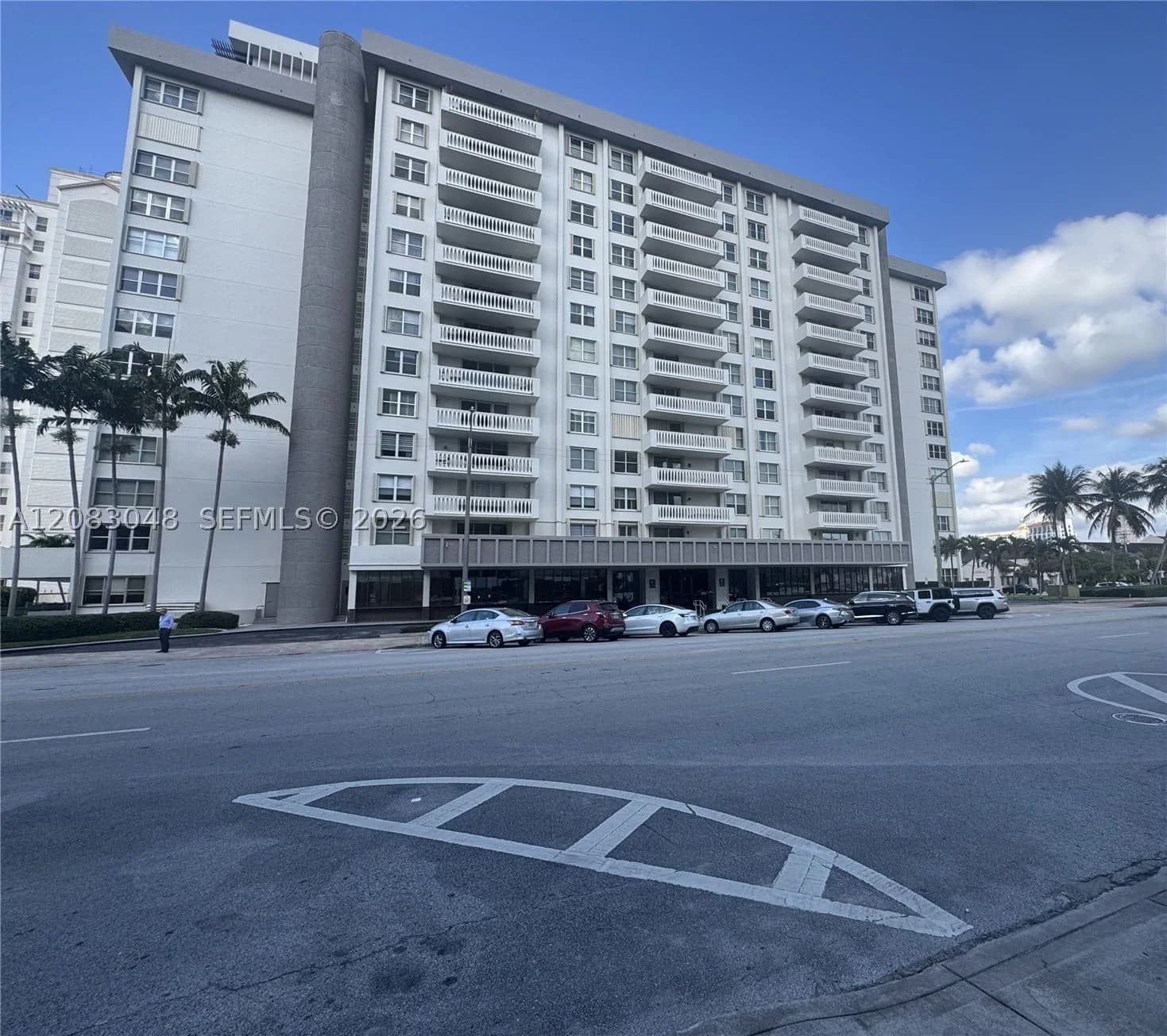 2+1 Condo — 625 Biltmore Way #1103, Coral Gables, FL 33134