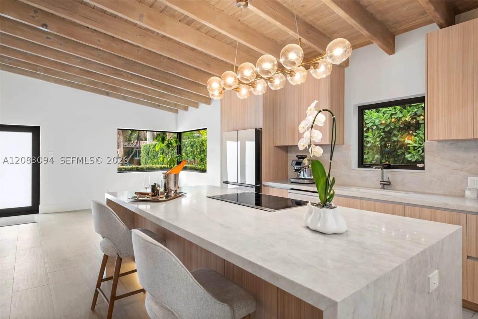 3+1 Müstakil ev — 815 91st Ter, Miami Shores, FL 33138