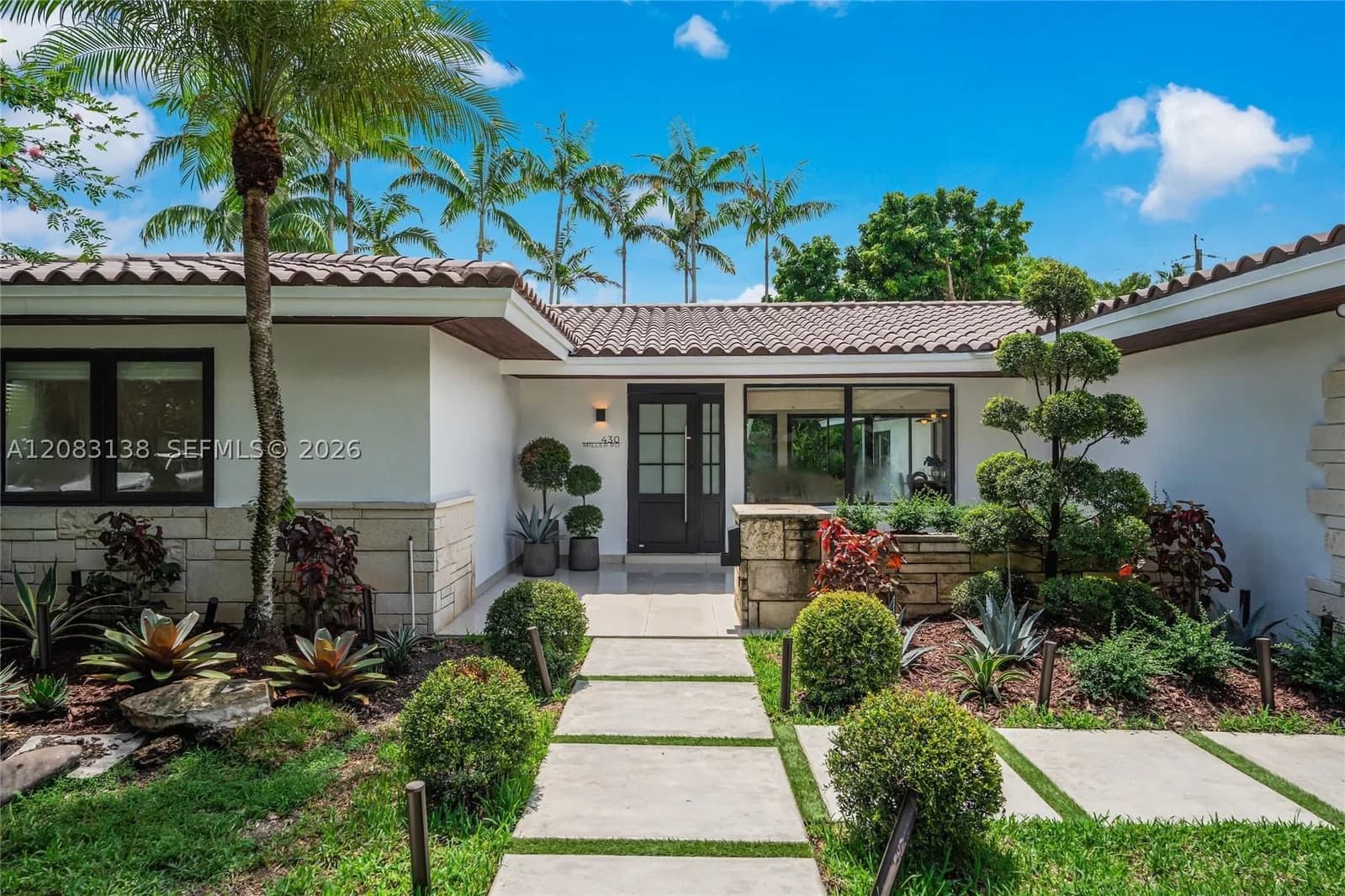 4+1 Müstakil ev — 430 Miller Rd, Coral Gables, FL 33146