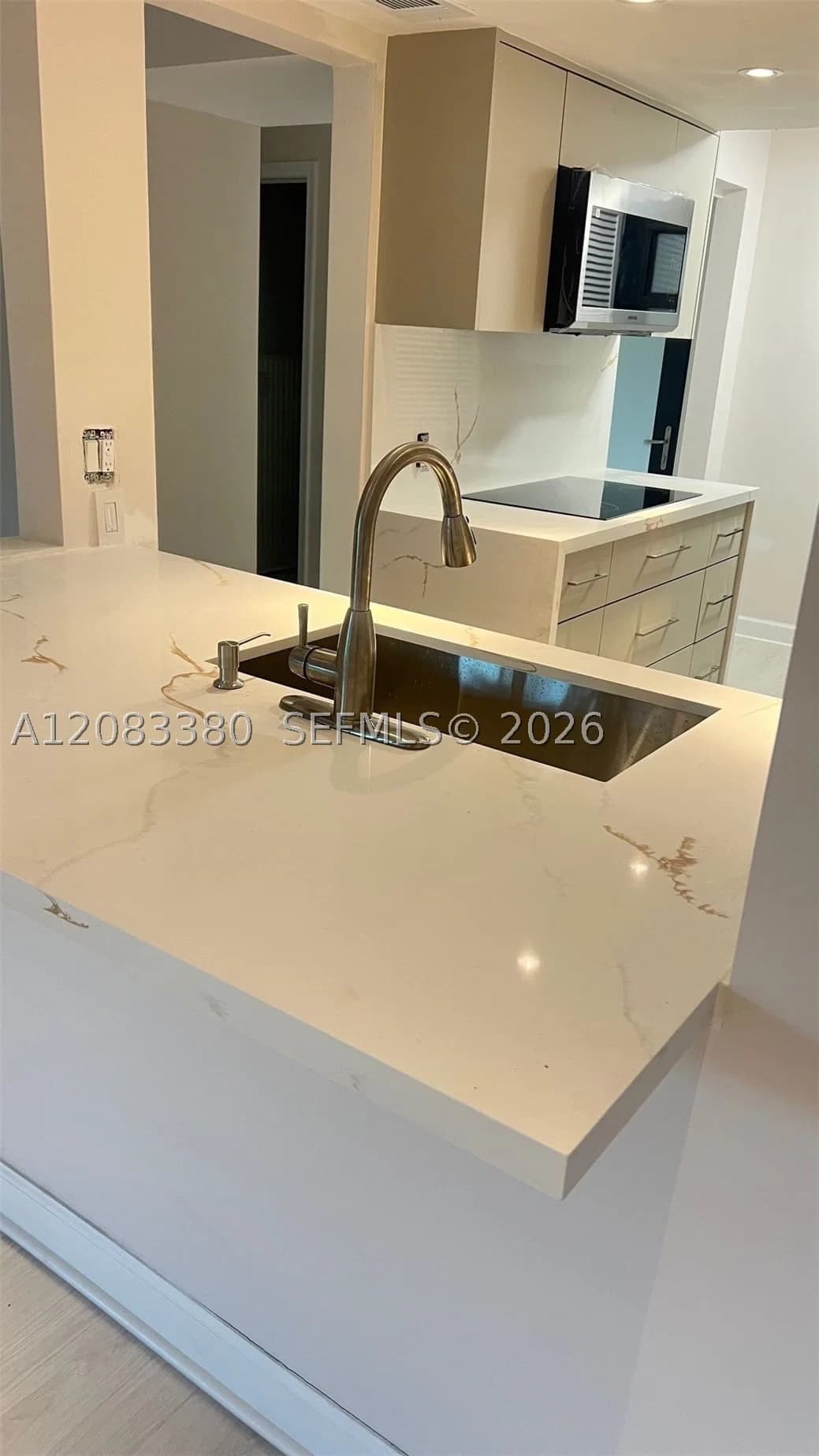 2+1 Condo — 6855 Edgewater Dr #1CS, Coral Gables, FL 33133