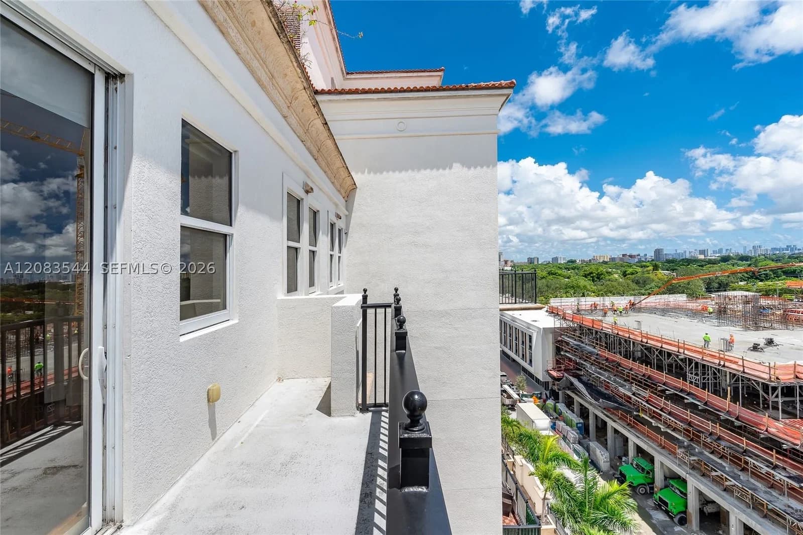 2+1 Condo — 4100 Salzedo St #919, Coral Gables, FL 33146