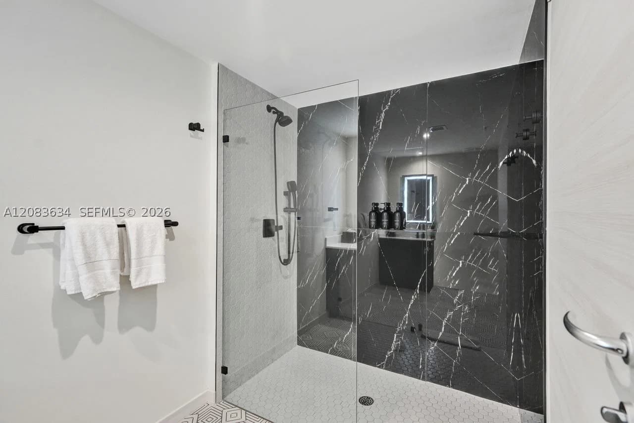2+1 Condo — 4220 LAGUNA ST #403, Coral Gables, FL 33146