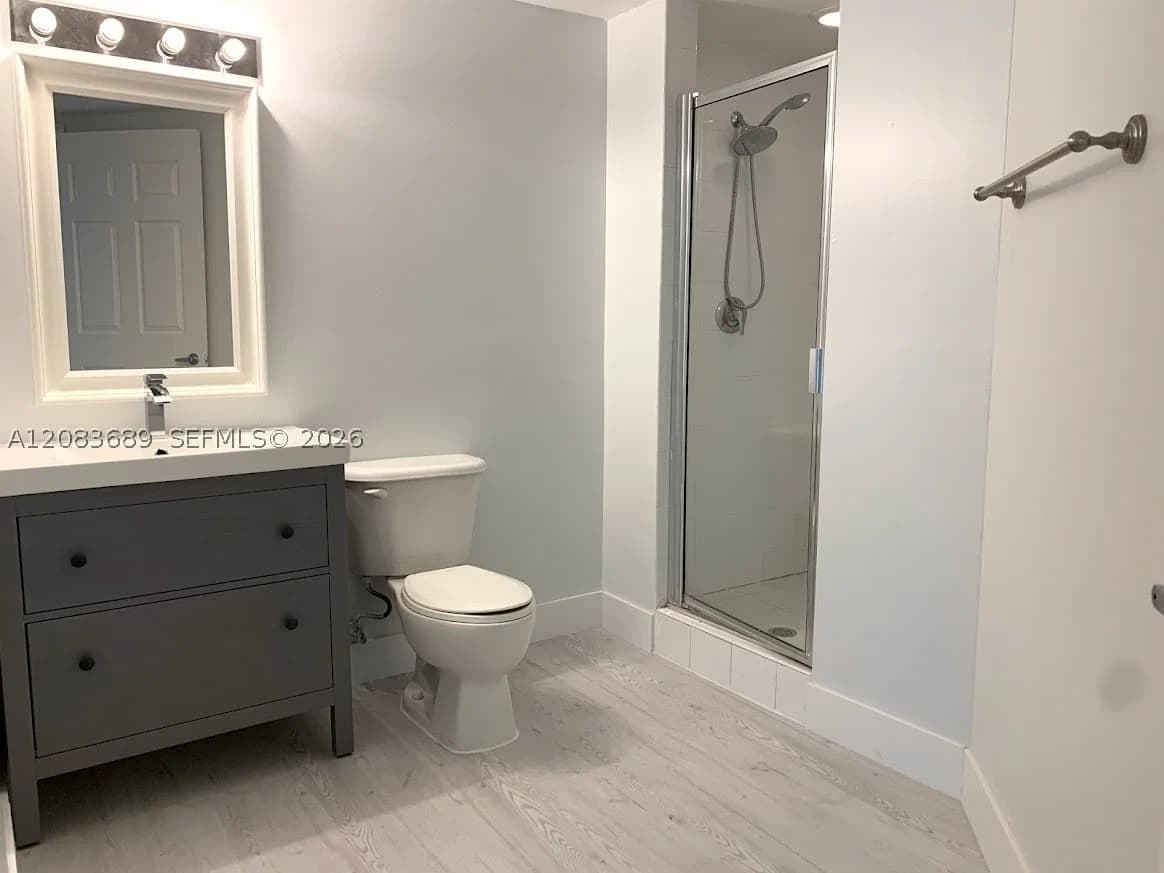 1+1 Condo — 2030 Douglas Rd #521, Coral Gables, FL 33134