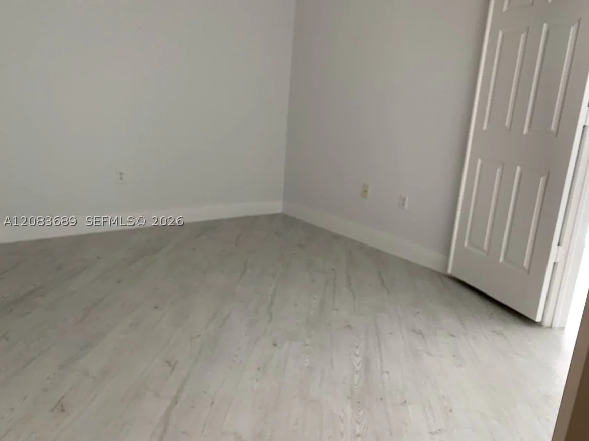 1+1 Condo — 2030 Douglas Rd #521, Coral Gables, FL 33134