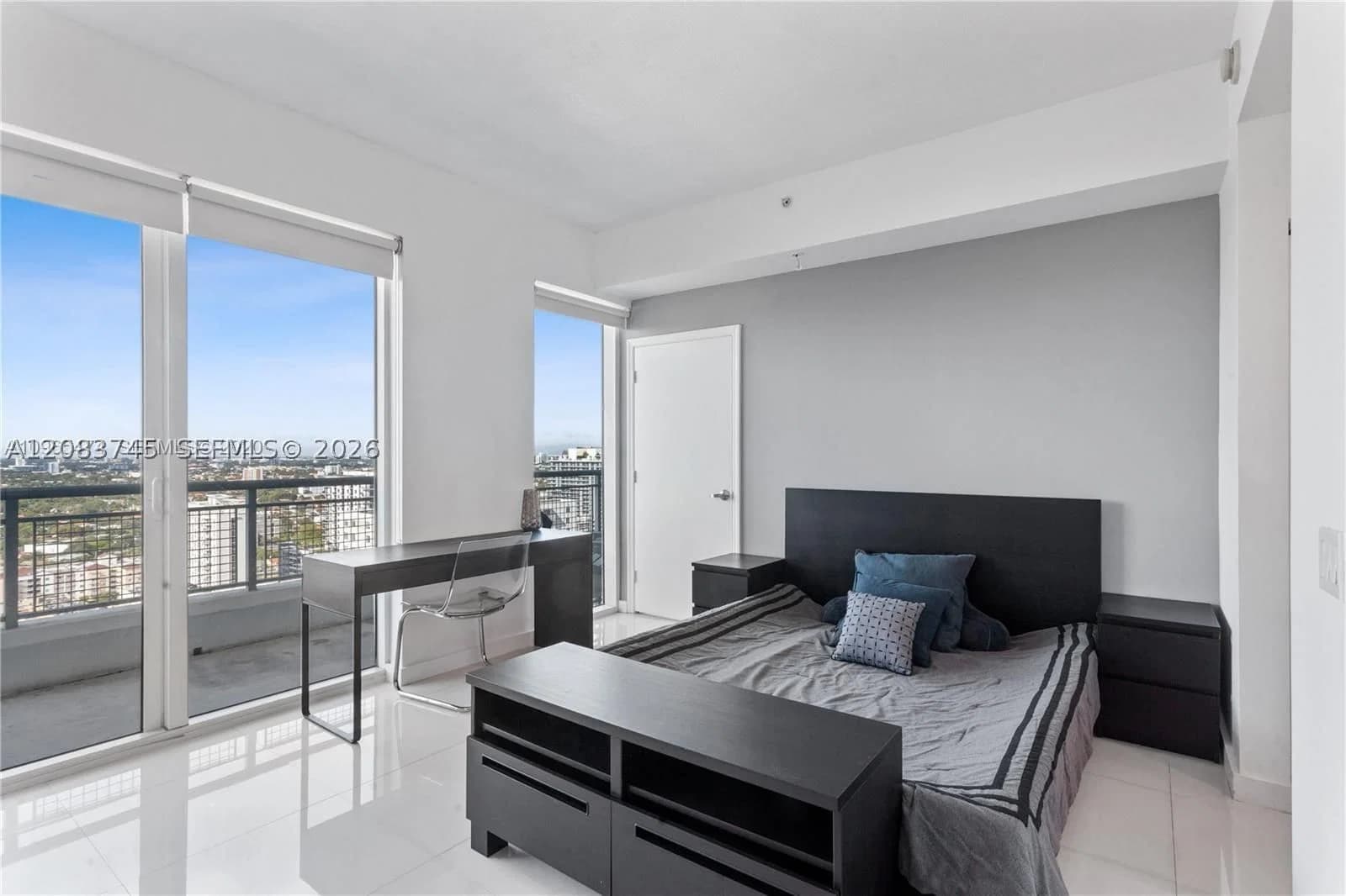 Condo — 60 13th St #2219, Miami, FL 33130