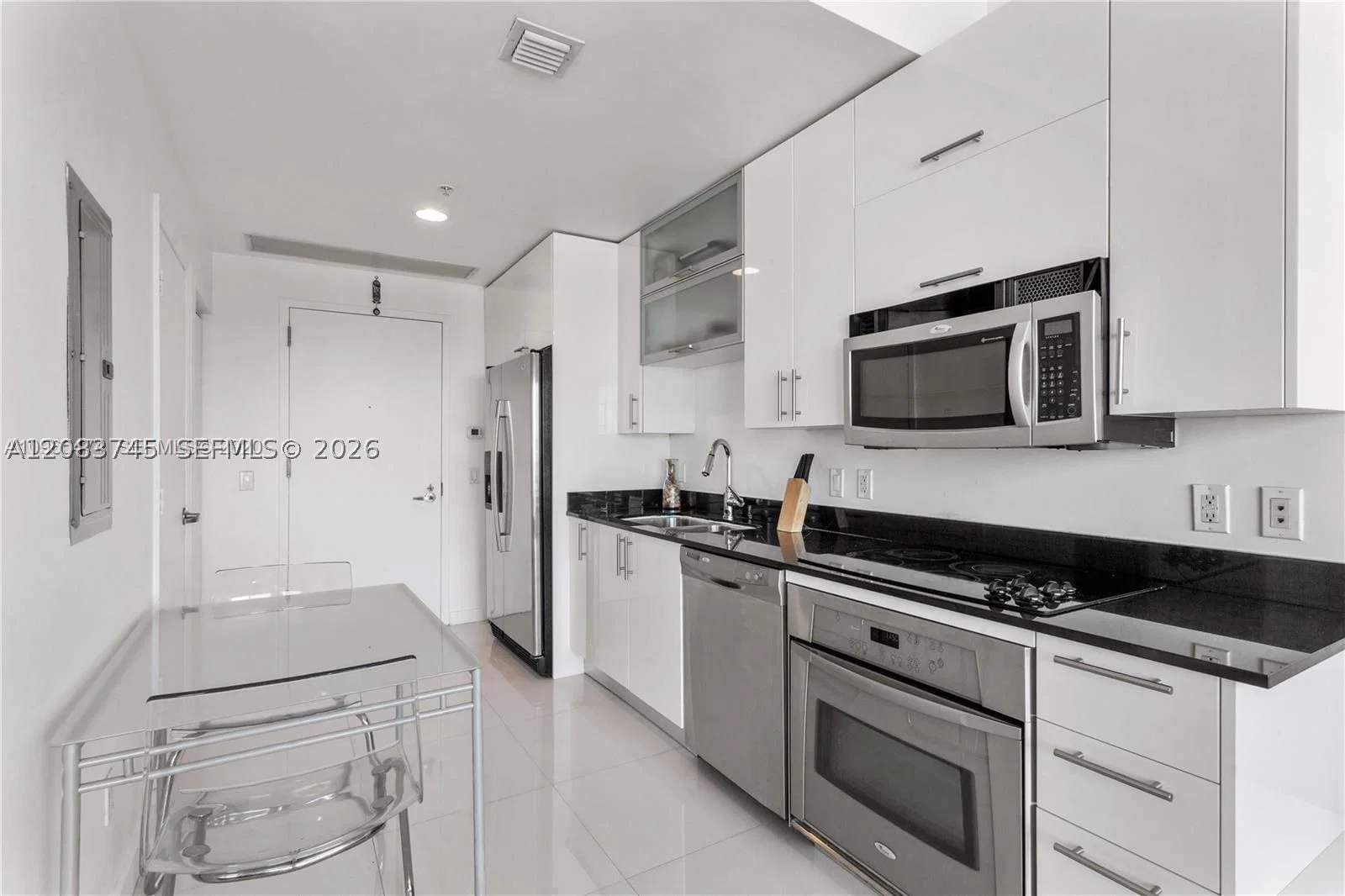 Condo — 60 13th St #2219, Miami, FL 33130