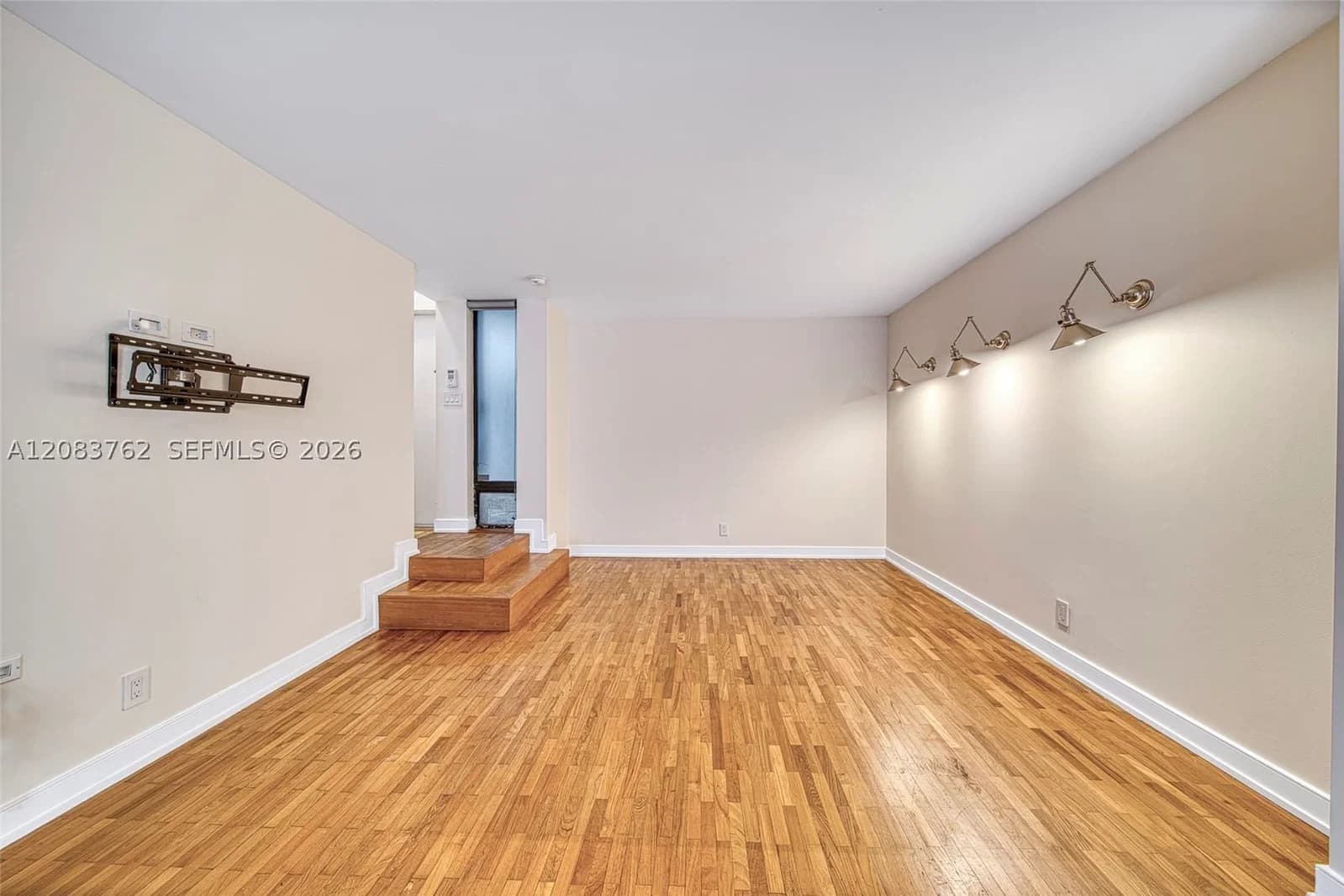 2+1 Townhouse — 3028 Day Ave #3028, Miami, FL 33133