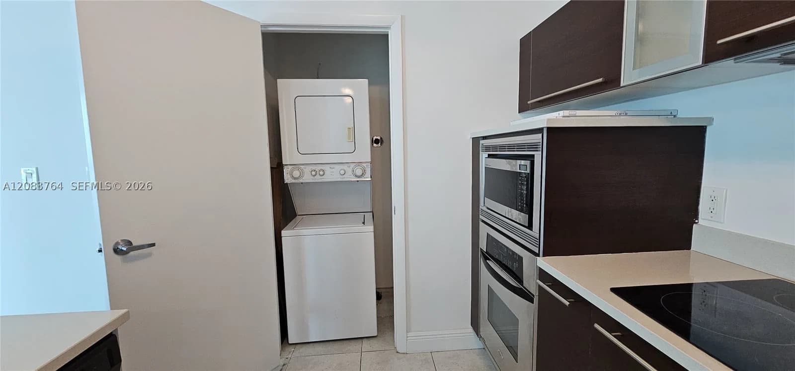 1+1 Condo — 1900 Bayshore Dr #1617, Miami, FL 33132