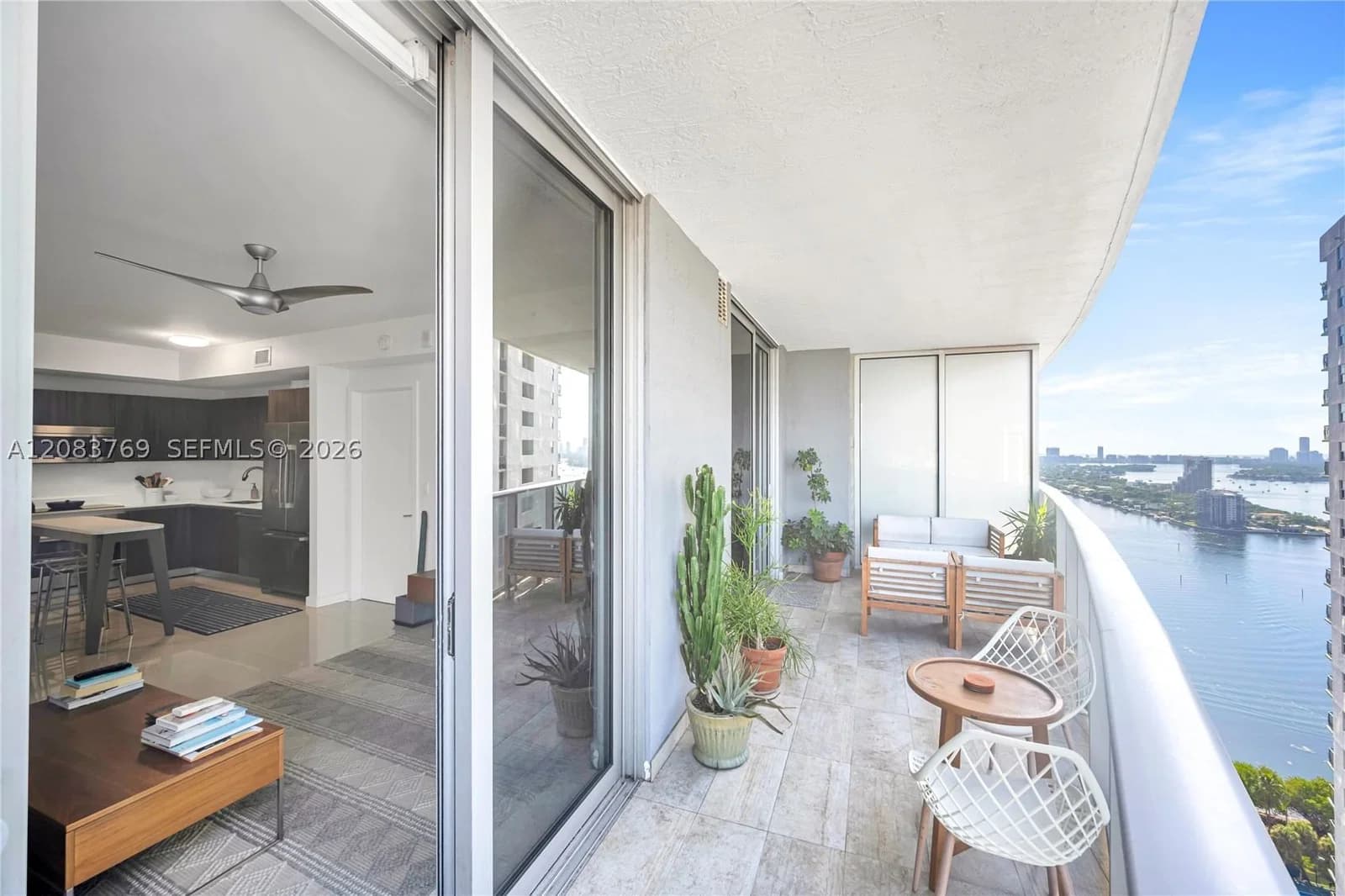 1+1 Condo — 488 18th St #2902, Miami, FL 33132