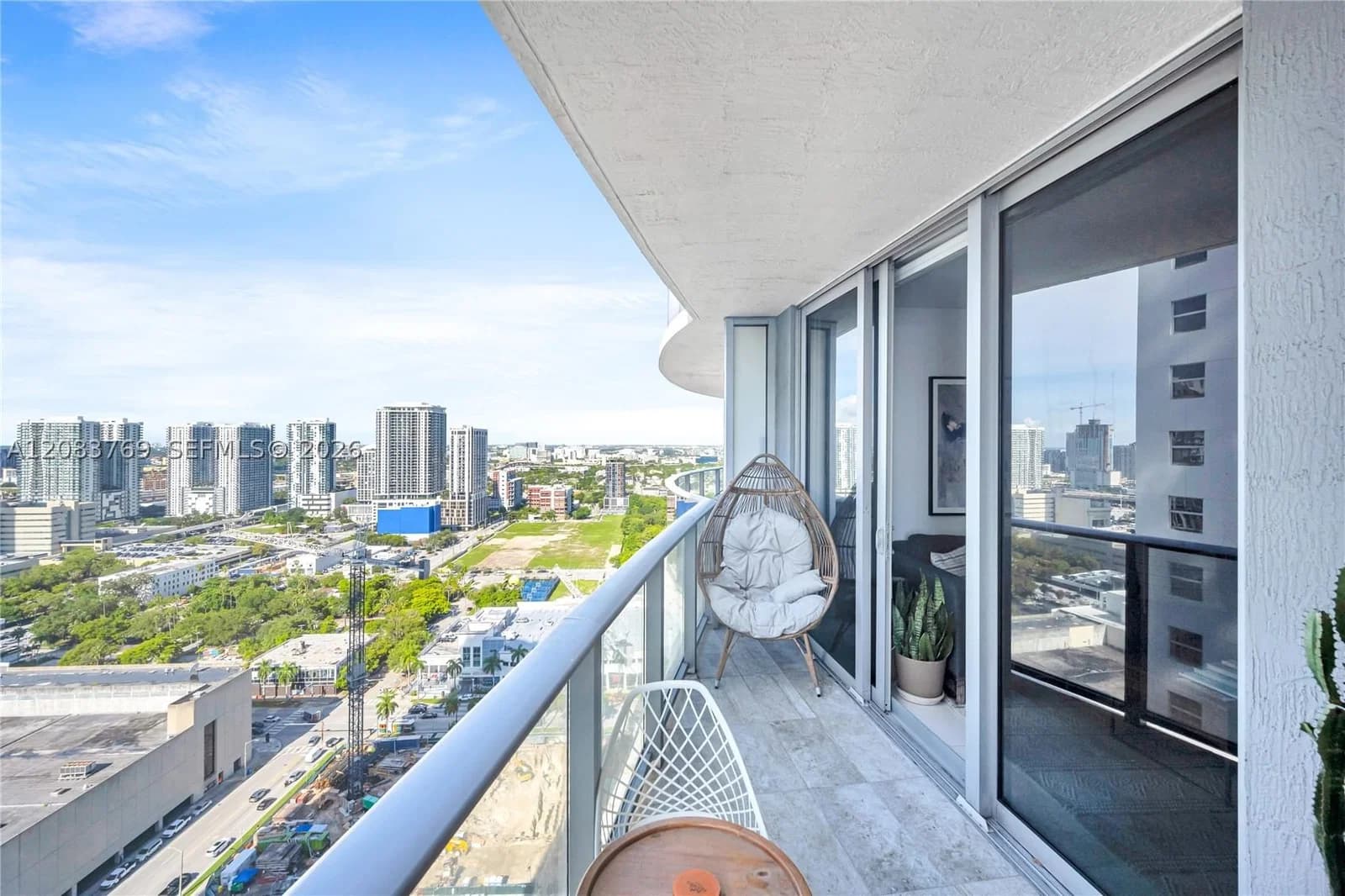 1+1 Condo — 488 18th St #2902, Miami, FL 33132