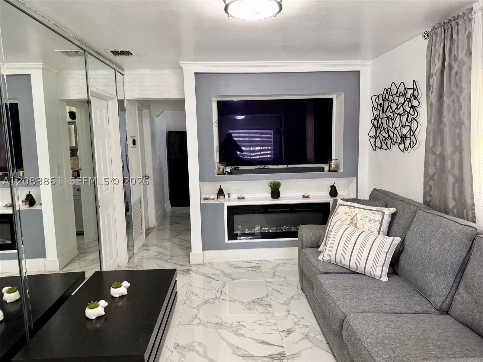 3+1 Müstakil ev — 2440 57th St, Miami, FL 33142
