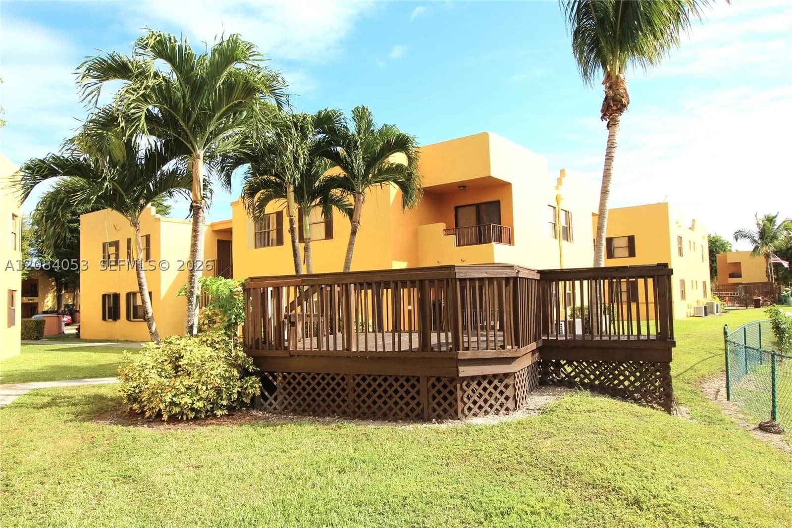 1-bedroom Condo — 686 114th Ave #101, Sweetwater, FL 33172