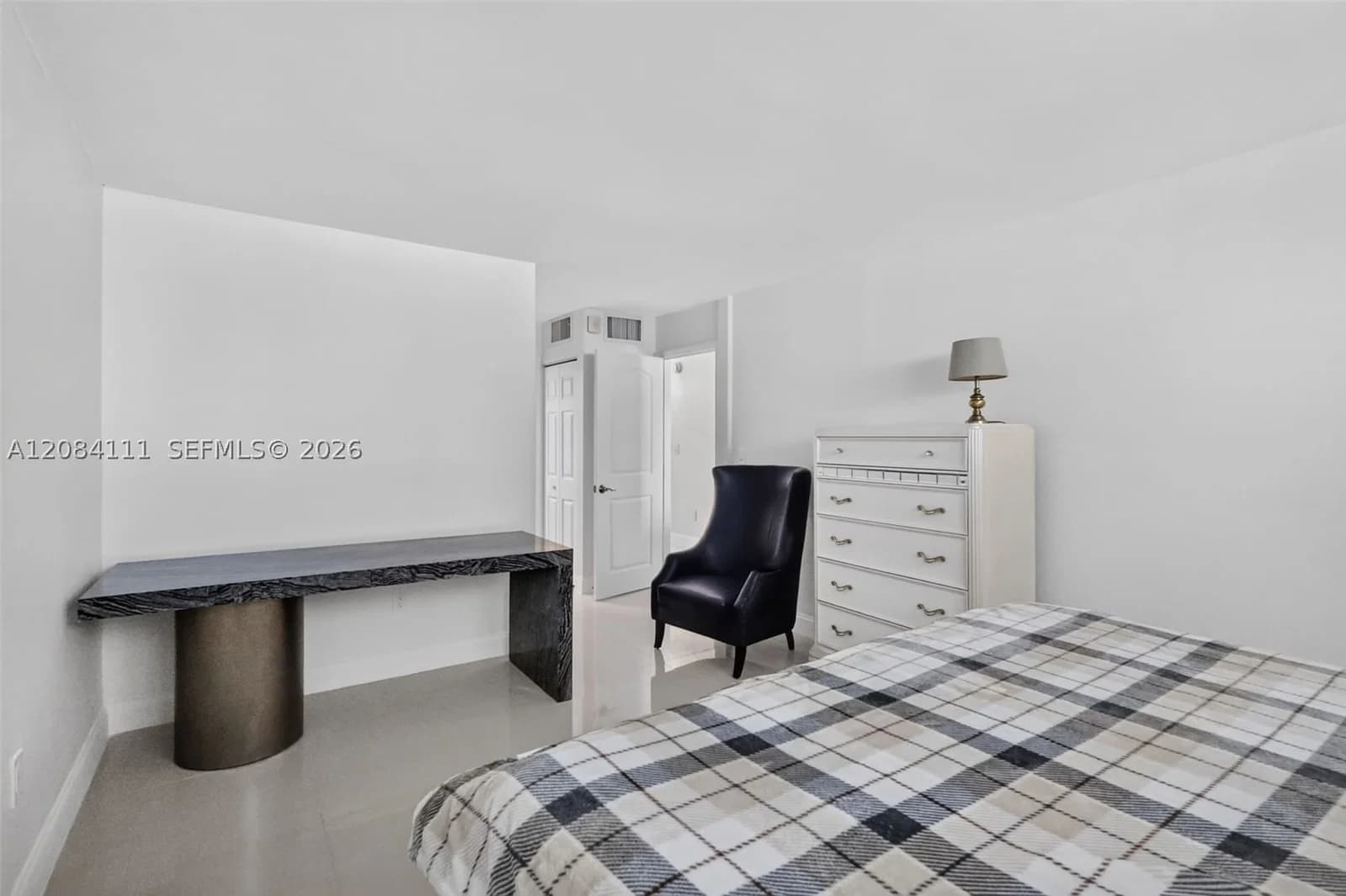1+1 Condo — 4000 170th St #606, North Miami Beach, FL 33160