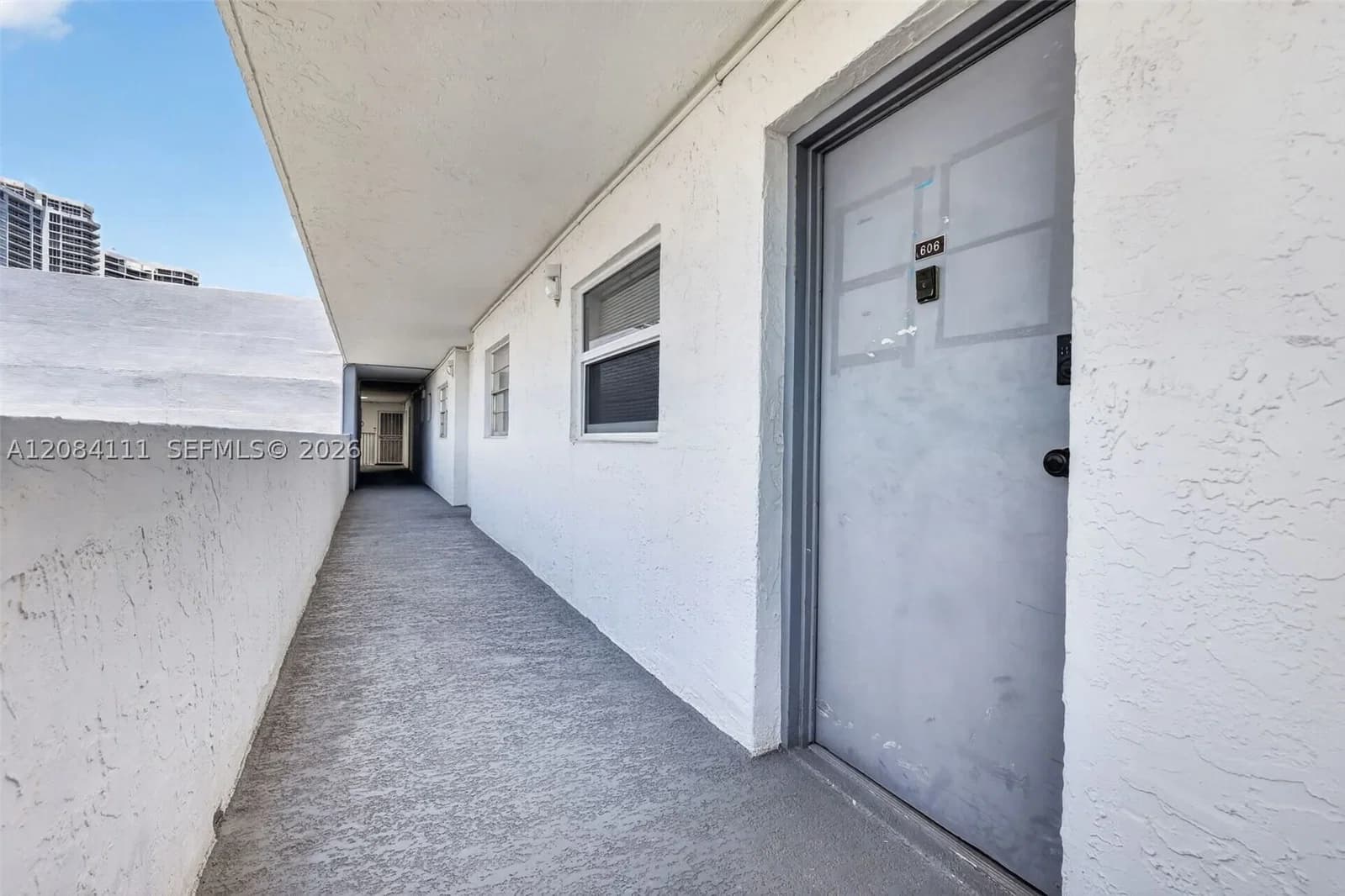 1+1 Condo — 4000 170th St #606, North Miami Beach, FL 33160