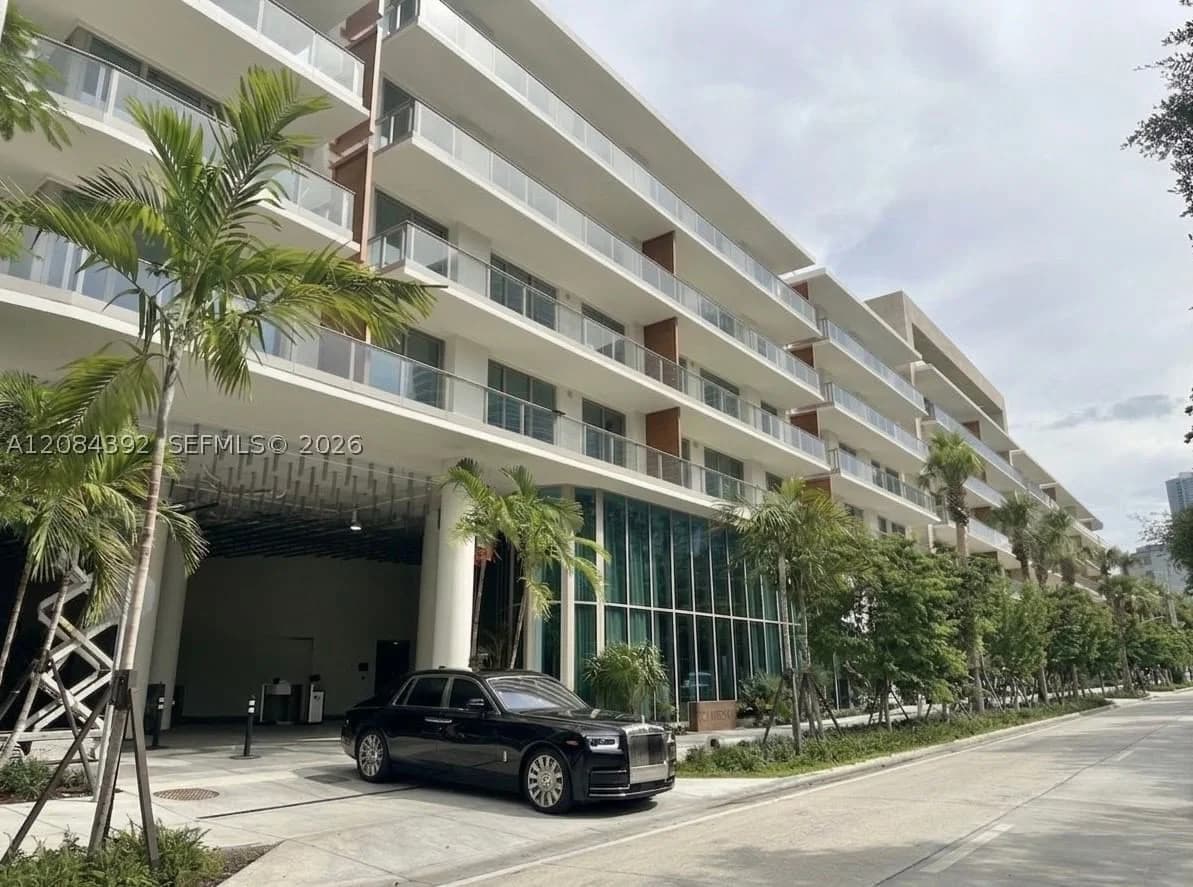 3-bedroom Condo — 2200 Brickell Ave. #313, Miami, FL 33129