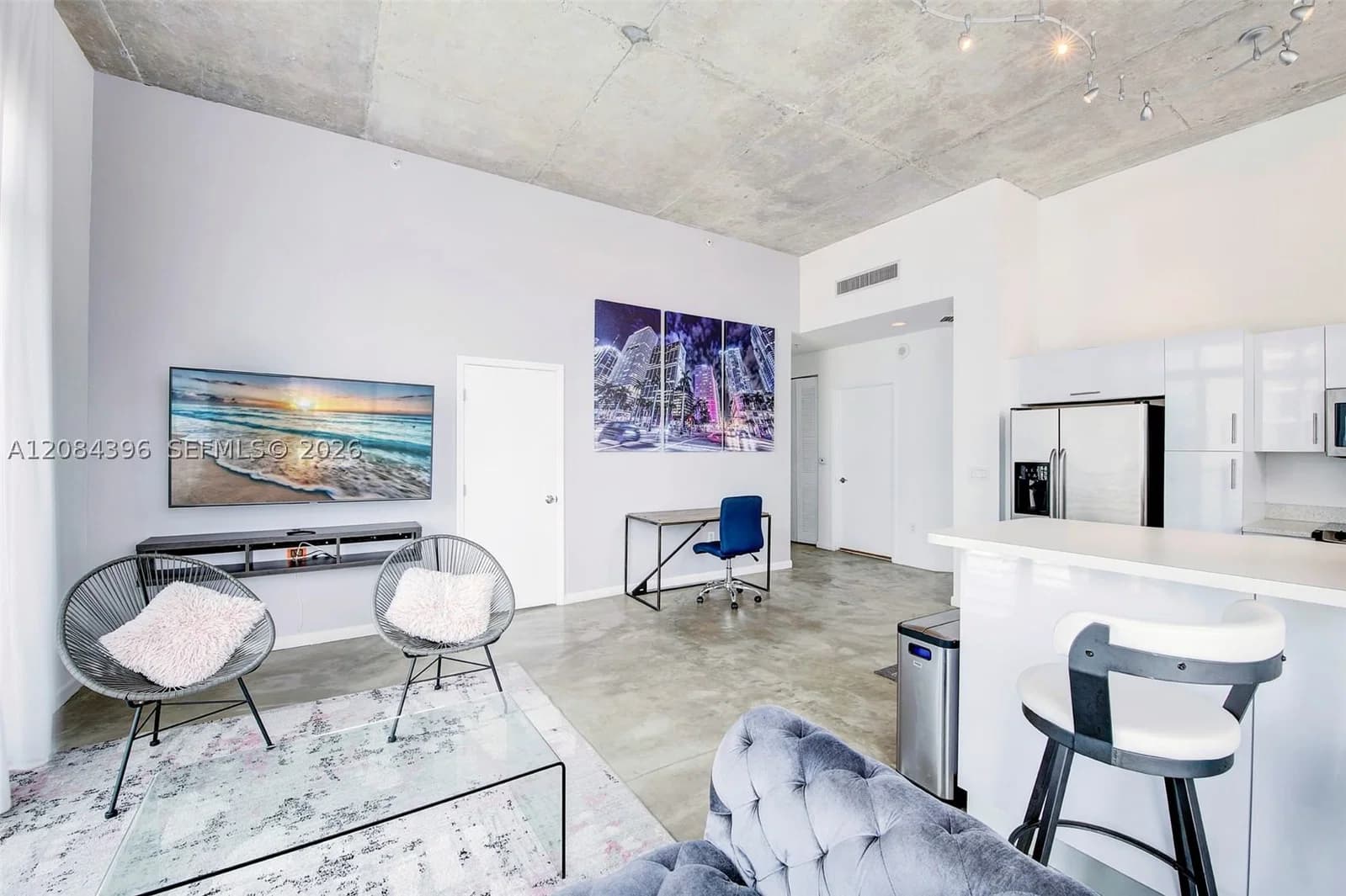 2+1 Condo — 234 3rd St #UPH01, Miami, FL 33132