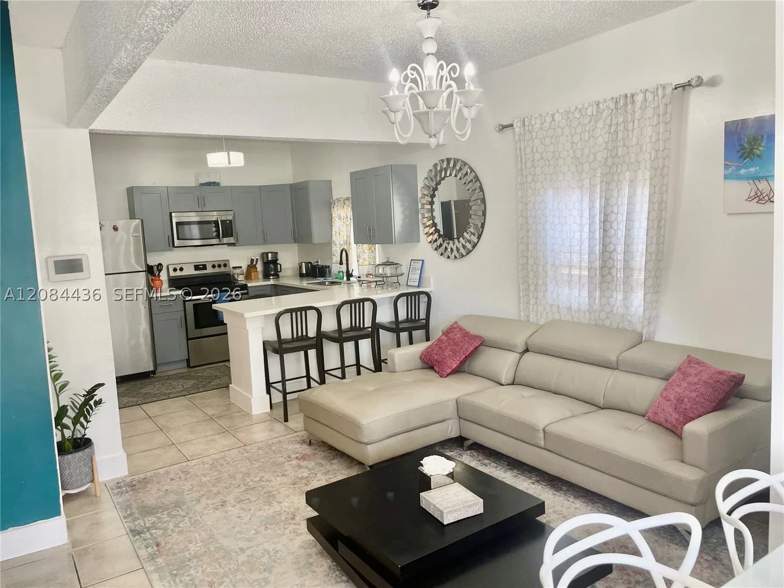 4+1 Müstakil ev — 5504 3rd Ave #F, Miami, FL 33127