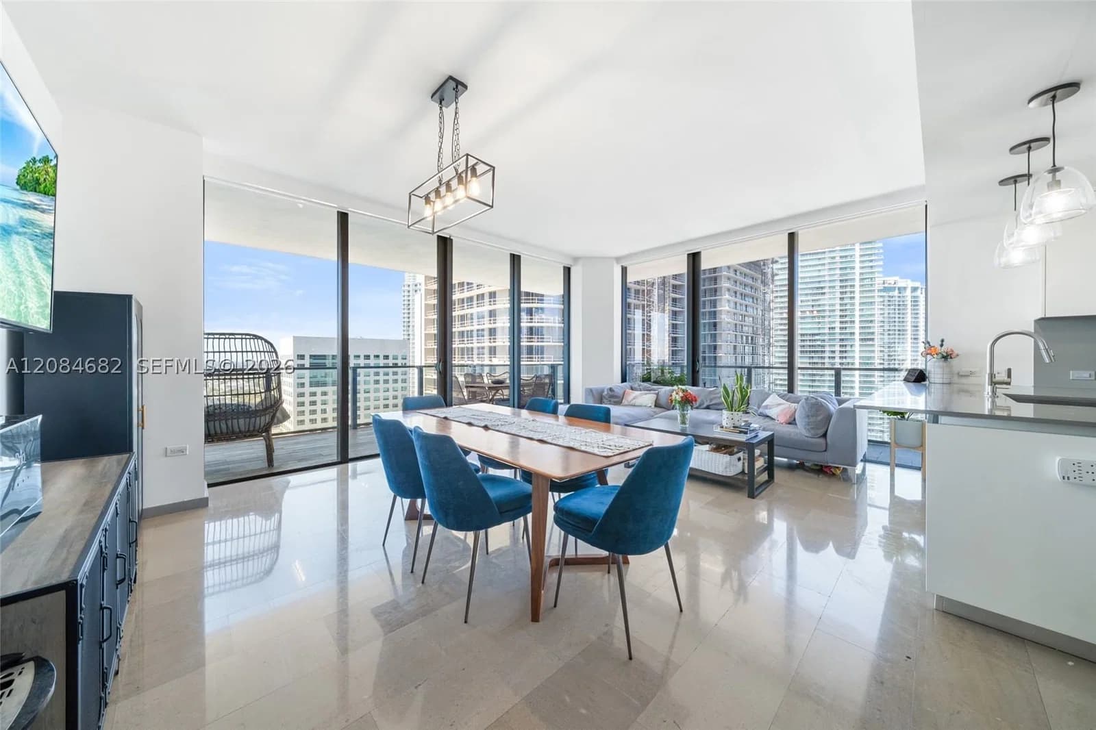 3+1 Condo — 88 7th St #2312, Miami, FL 33130