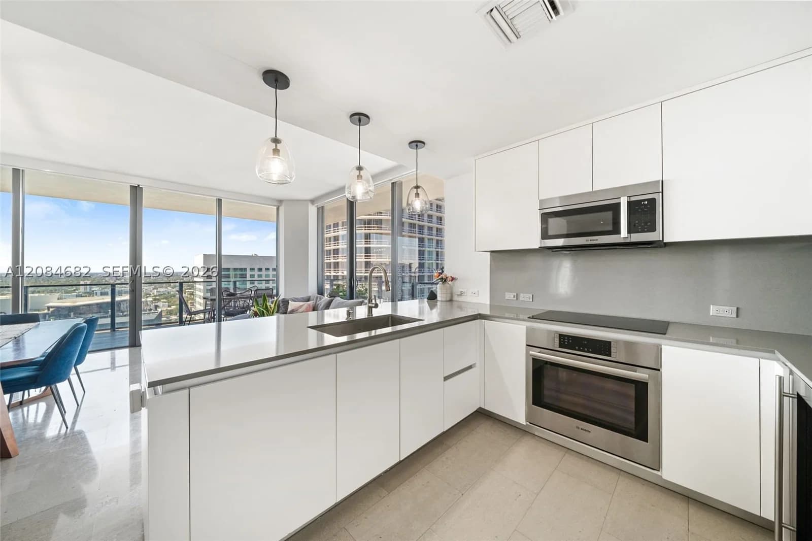3+1 Condo — 88 7th St #2312, Miami, FL 33130
