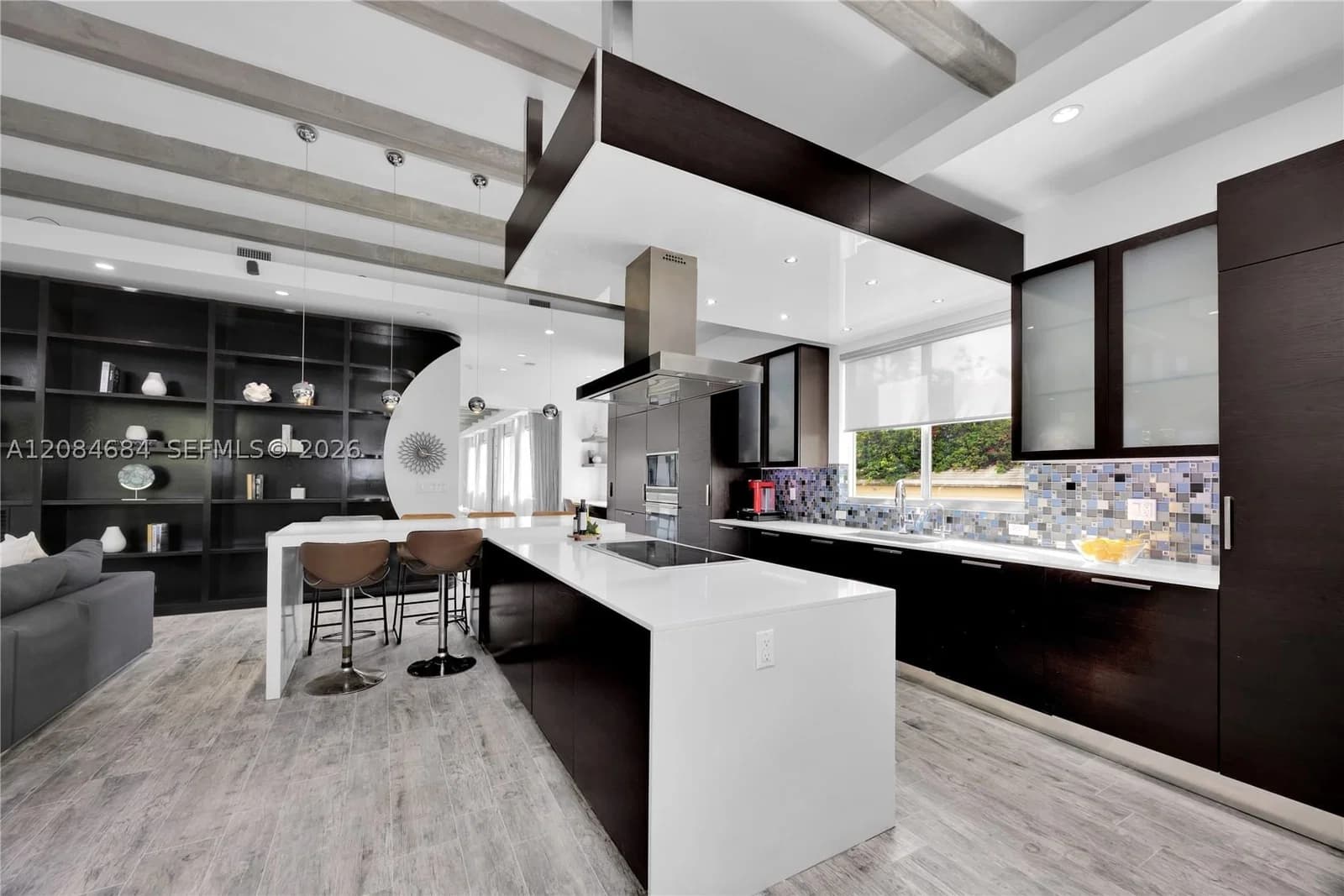 4+1 Müstakil ev — 101 21st Rd, Miami, FL 33129