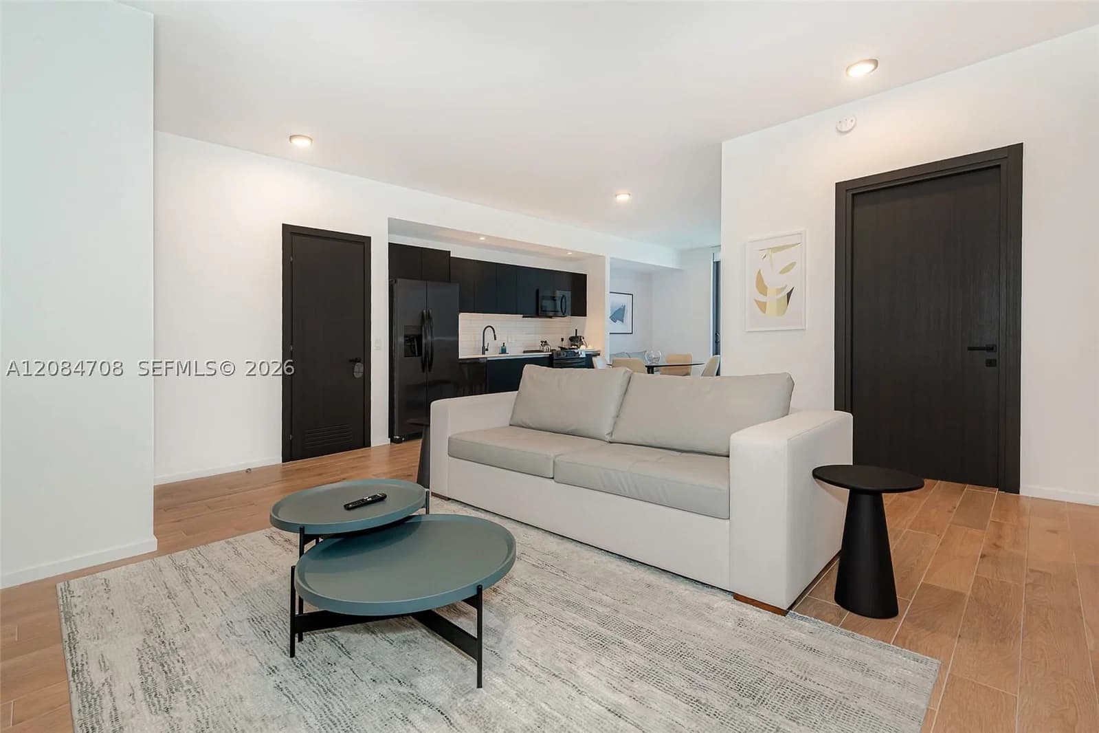 3-bedroom Condo — 398 5th St #3417, Miami, FL 33132