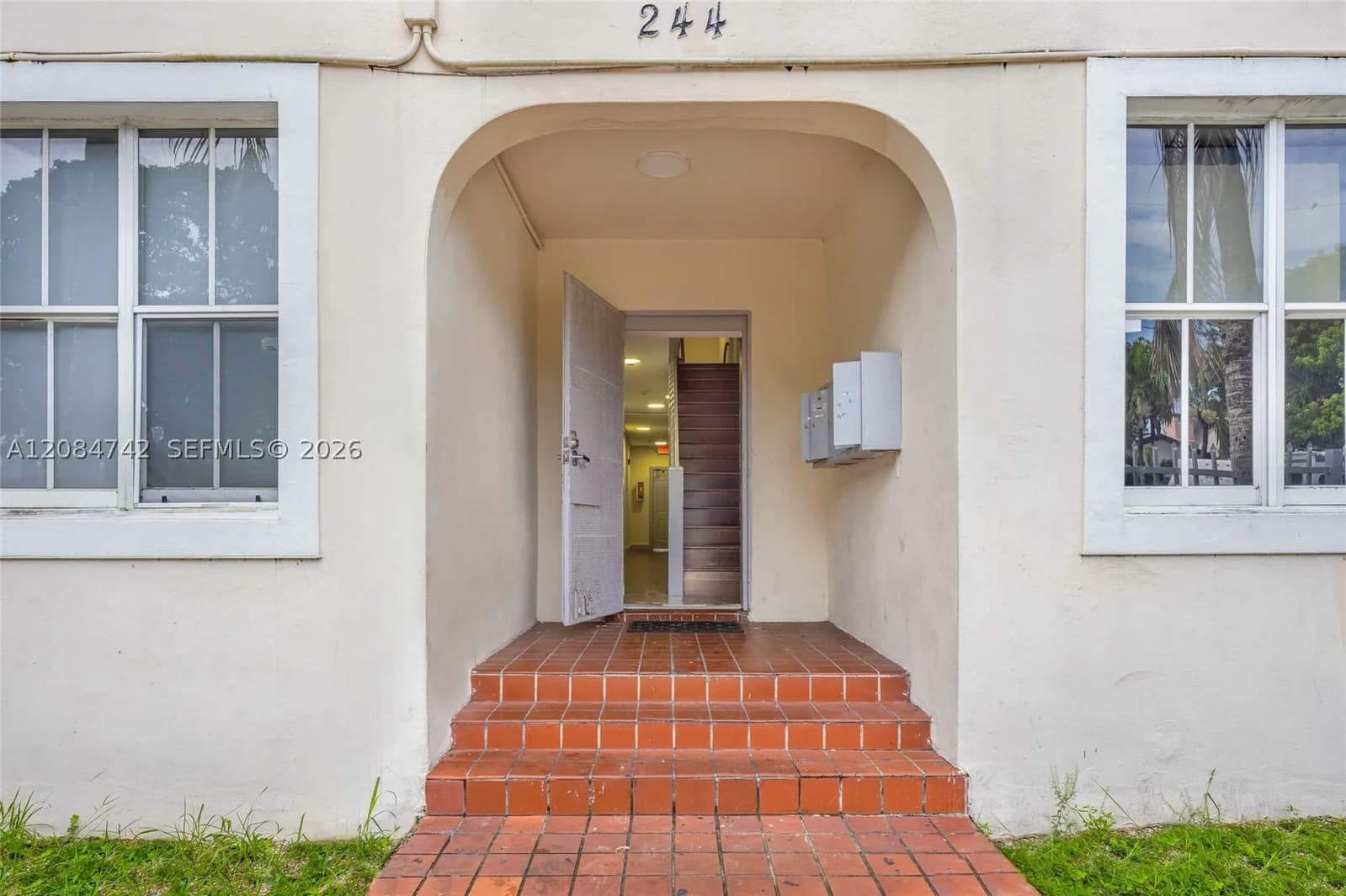 Mülk — 244 34th St, Miami, FL 33127
