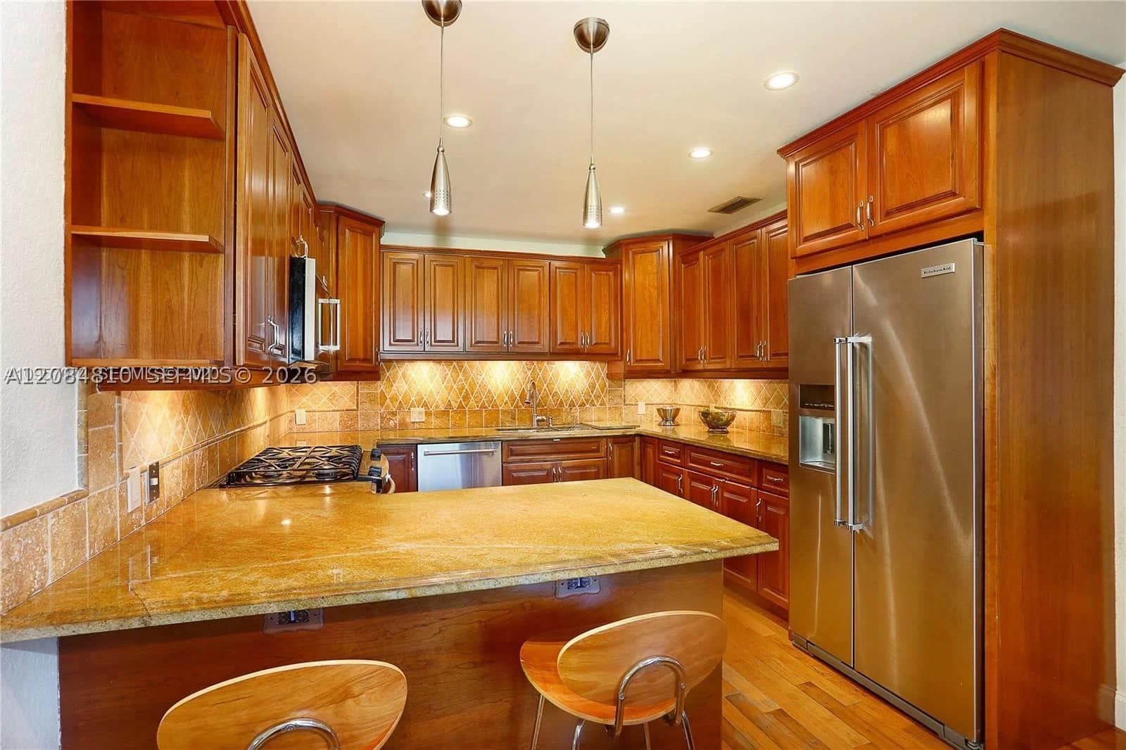 3+1 Müstakil ev — 537 Zamora Ave, Coral Gables, FL 33134