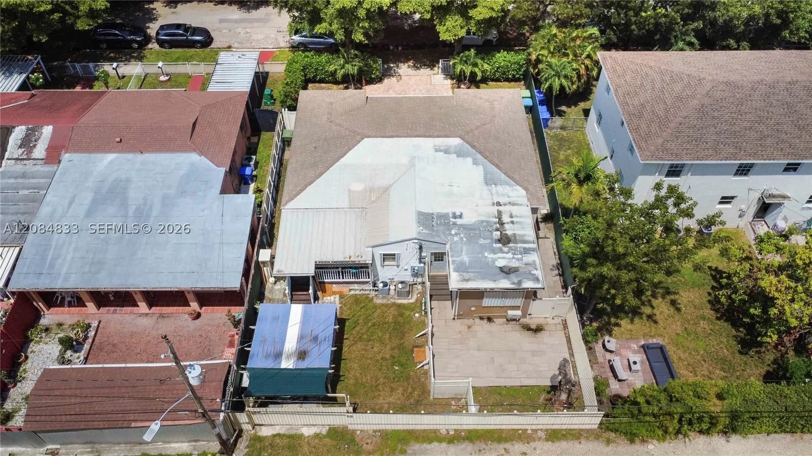 5+1 Müstakil ev — 2532 27TH ST, Miami, FL 33133