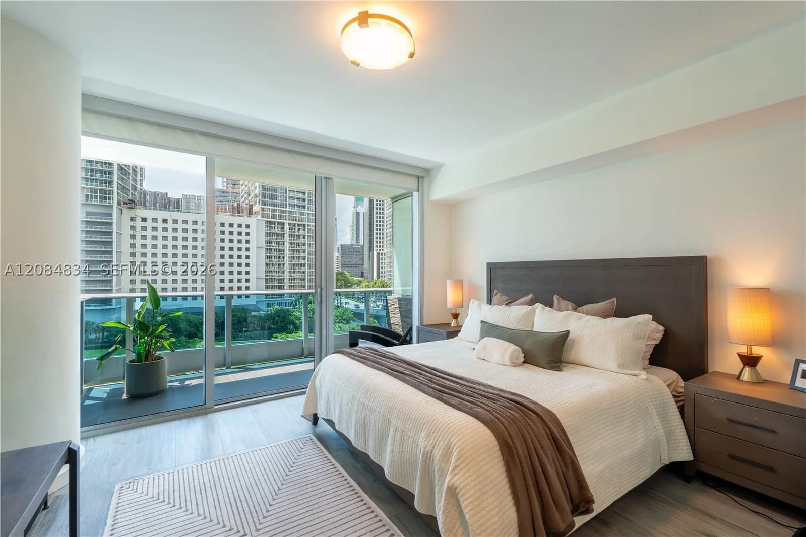 2+1 Townhouse — 200 Biscayne Blvd Way #508, Miami, FL 33131