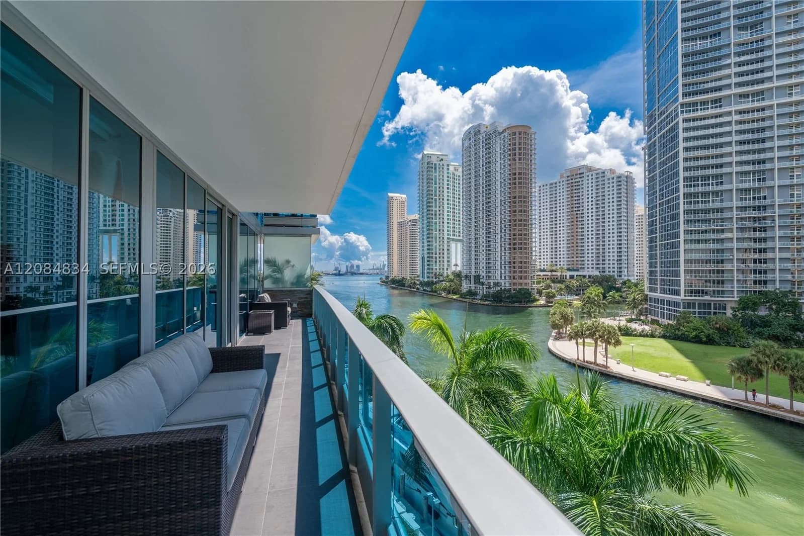 2+1 Townhouse — 200 Biscayne Blvd Way #508, Miami, FL 33131