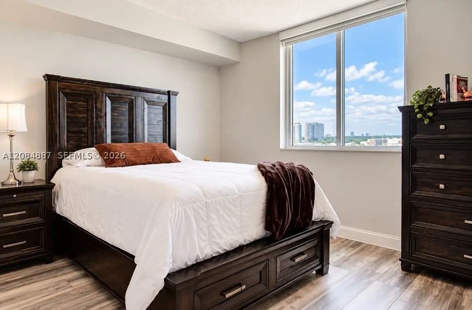 1-bedroom Condo — 601 23rd St #1501, Miami, FL 33137