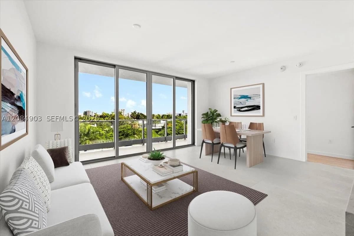2+1 Condo — 2200 Brickell Avenue #422, Miami, FL 33129