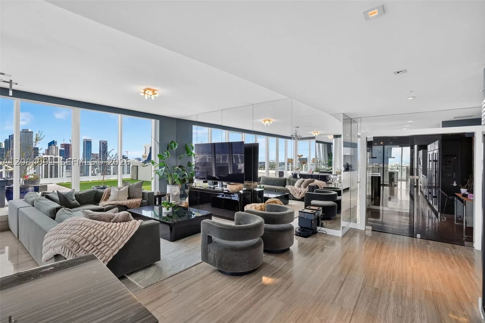 4+1 Condo — 2020 Bayshore Dr #3708, Miami, FL 33137