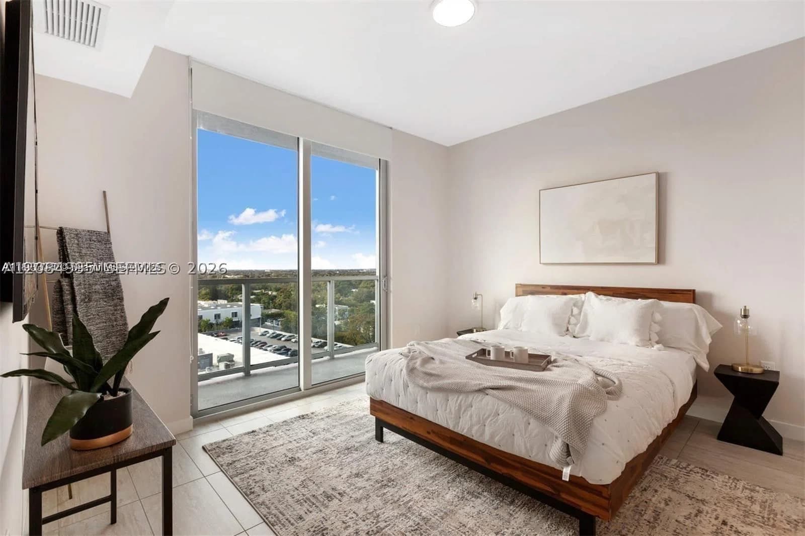 1+1 Condo — Miami, FL 33137