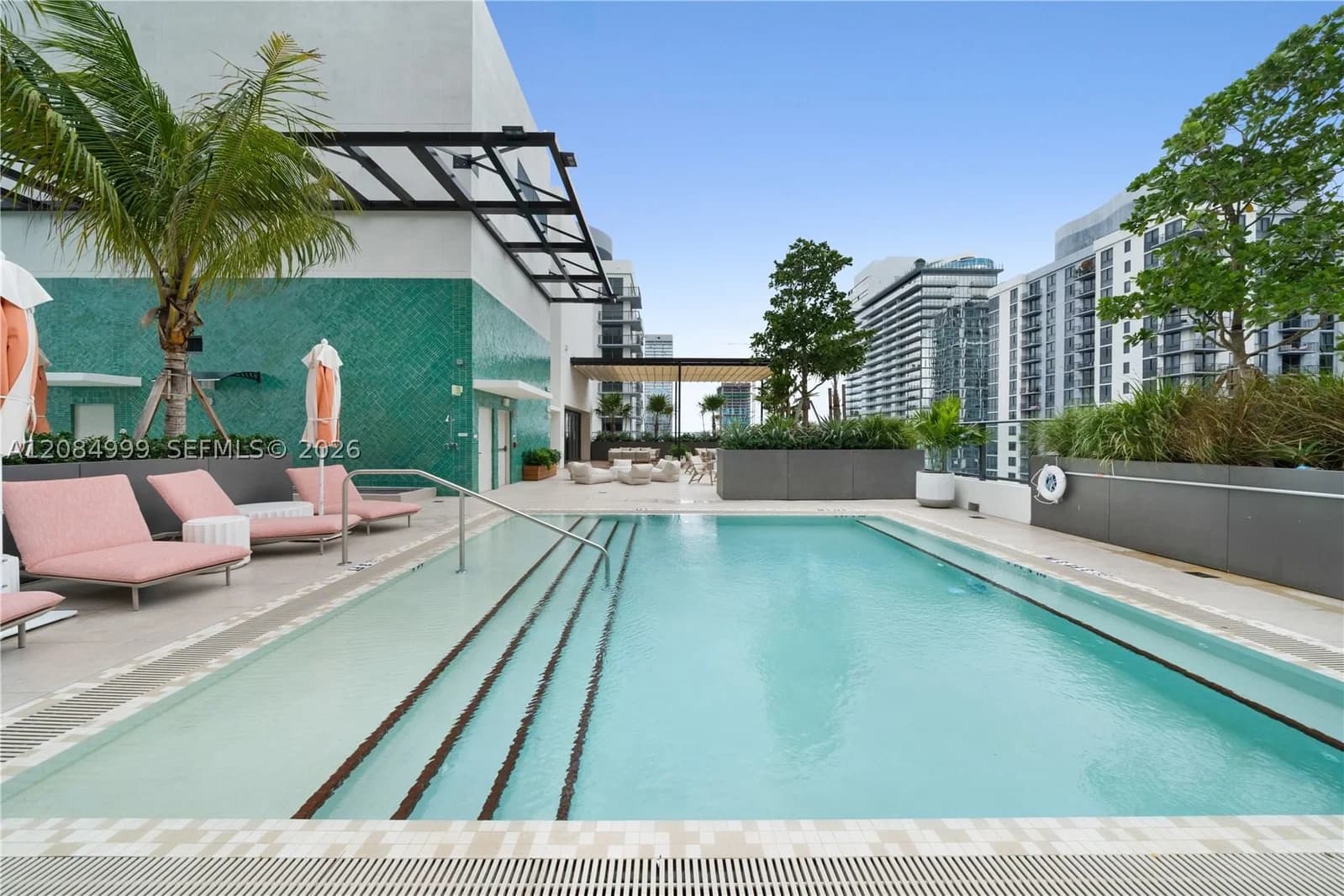 1-bedroom Condo — 11 6th St #1512, Miami, FL 33132