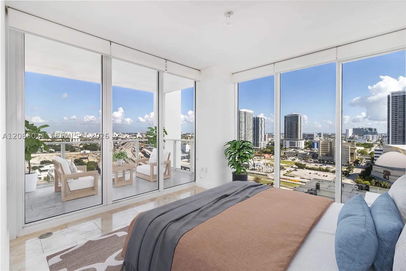 2+1 Condo — 1040 Biscayne Blvd #1806, Miami, FL 33132