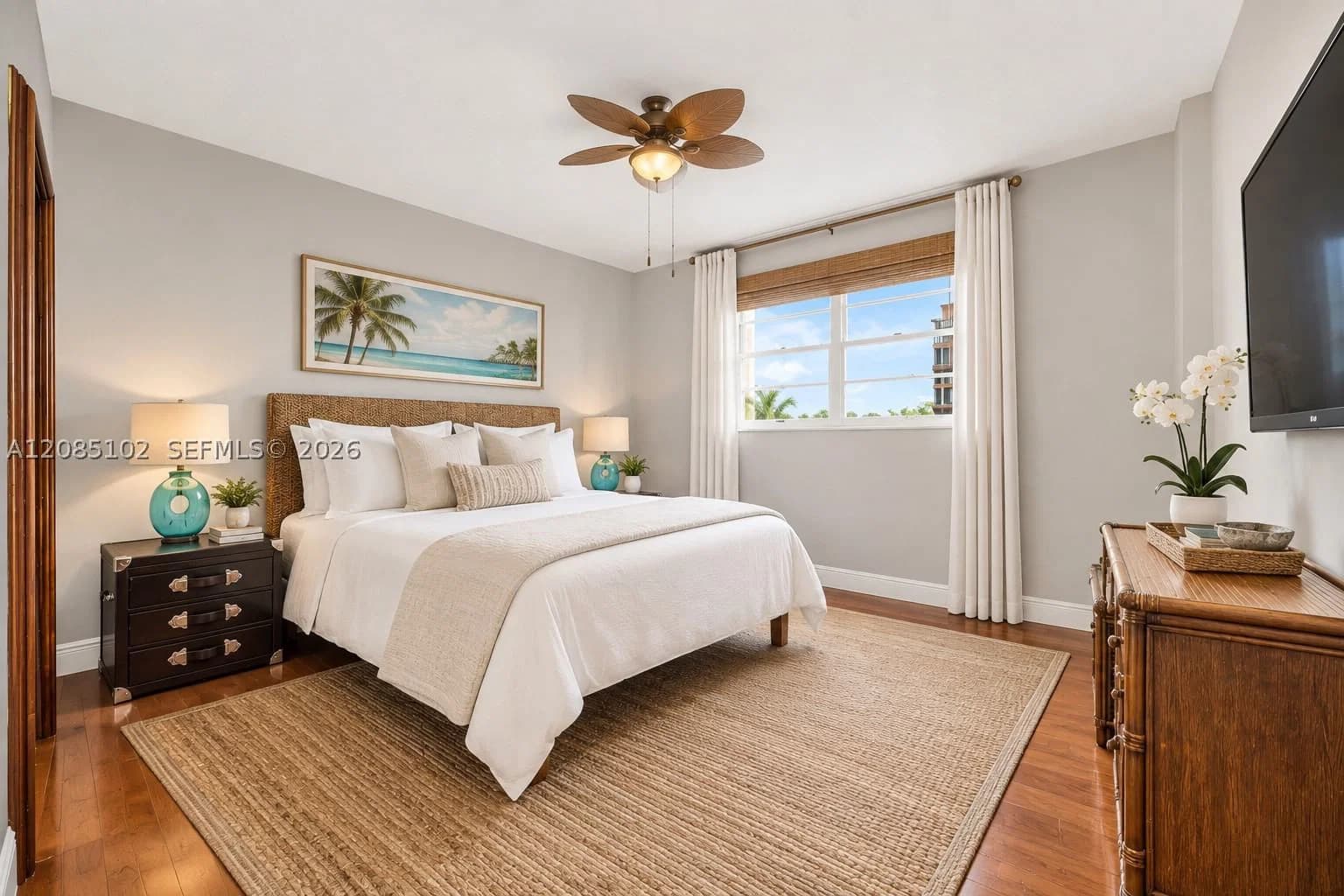 1-bedroom Condo — 90 Edgewater Dr #PH10, Coral Gables, FL 33133
