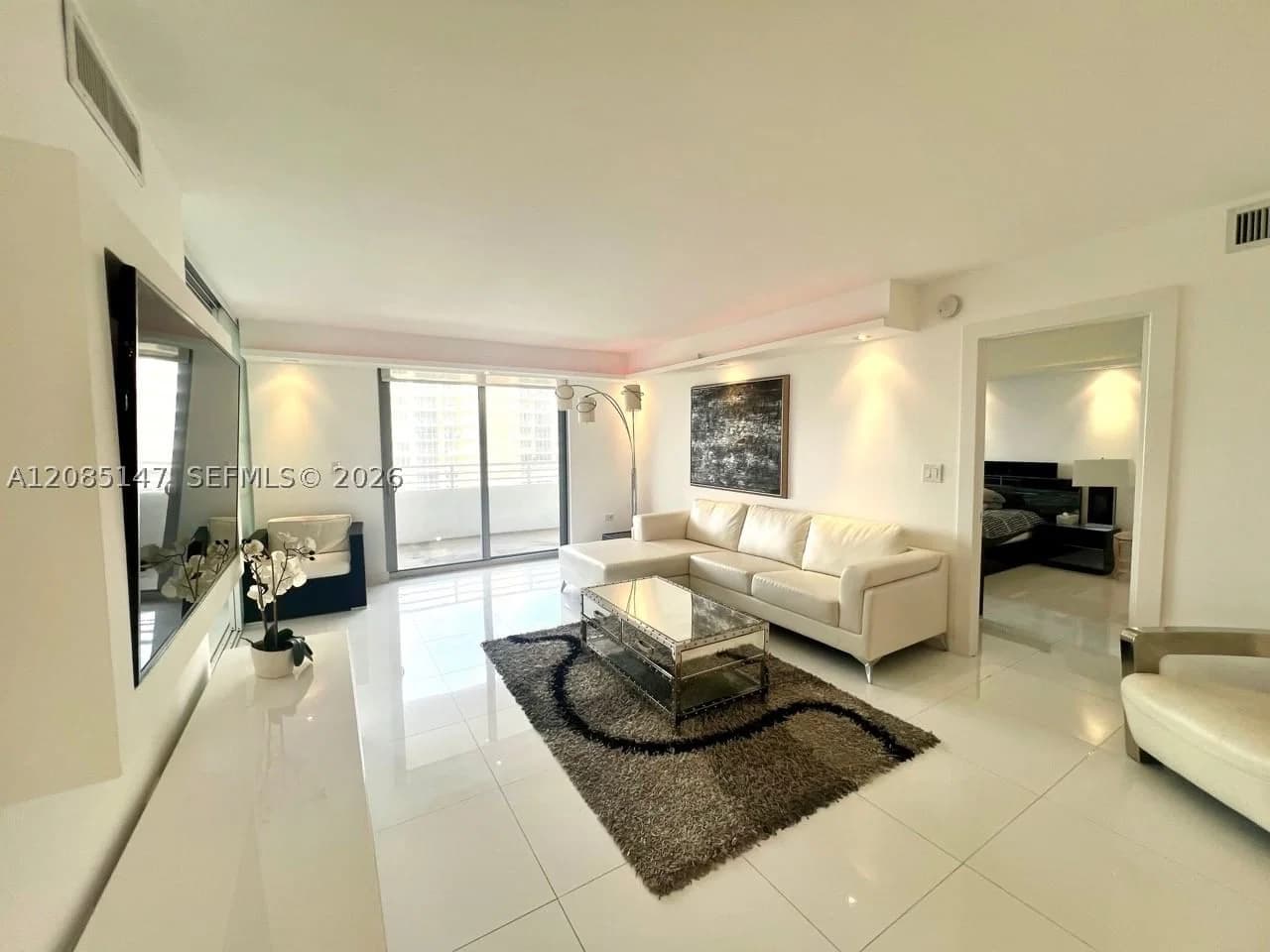 2+1 Condo — 5555 Collins Ave #9Y, Miami Beach, FL 33140