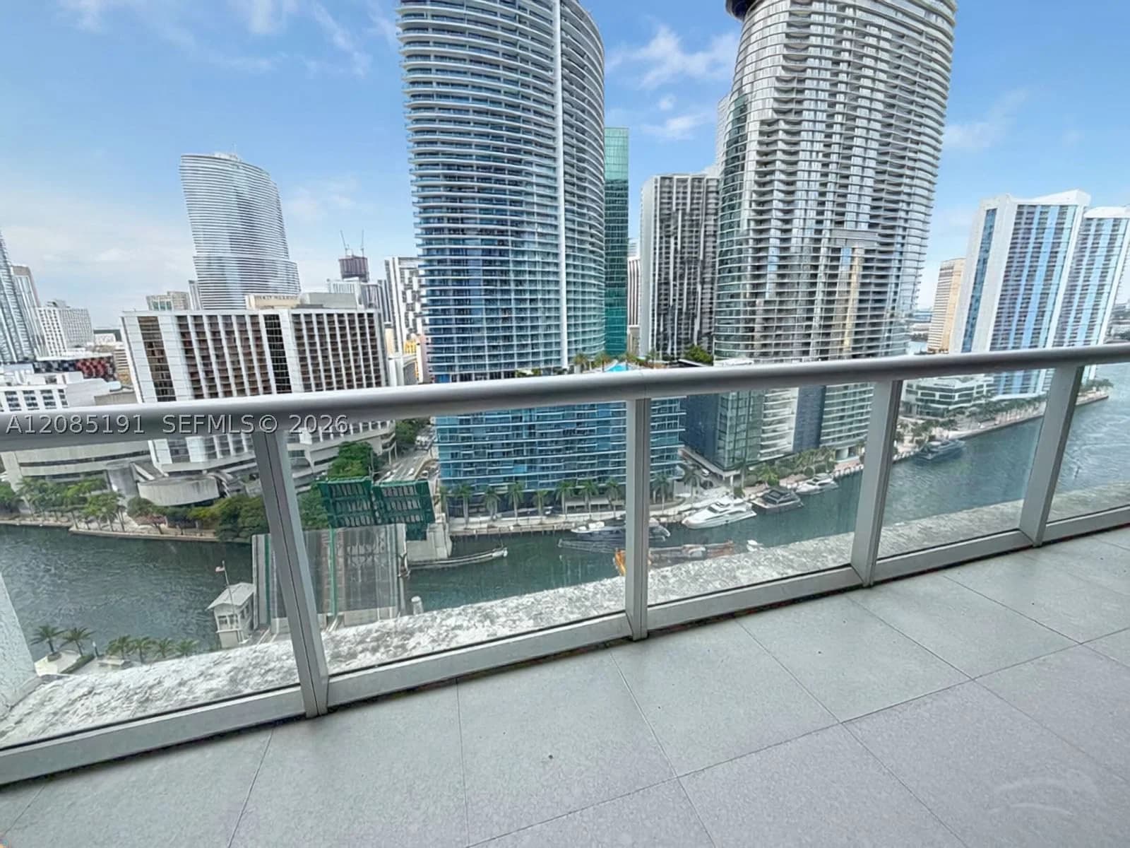 1+1 Condo — 485 Brickell Ave #2303, Miami, FL 33131