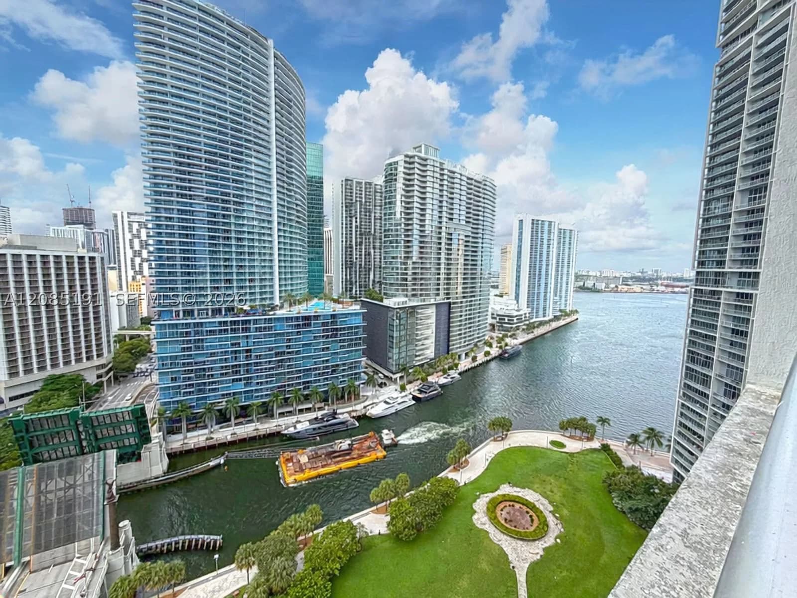 1+1 Condo — 485 Brickell Ave #2303, Miami, FL 33131