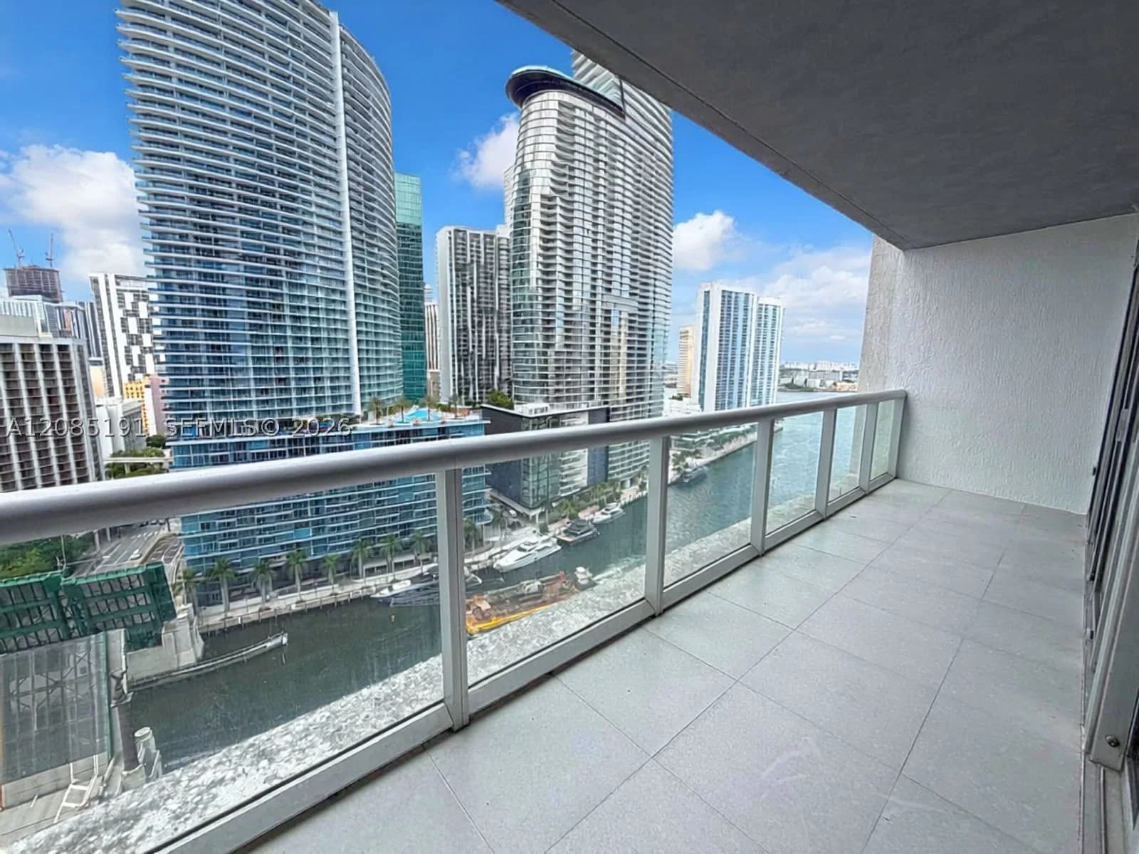 1+1 Condo — 485 Brickell Ave #2303, Miami, FL 33131