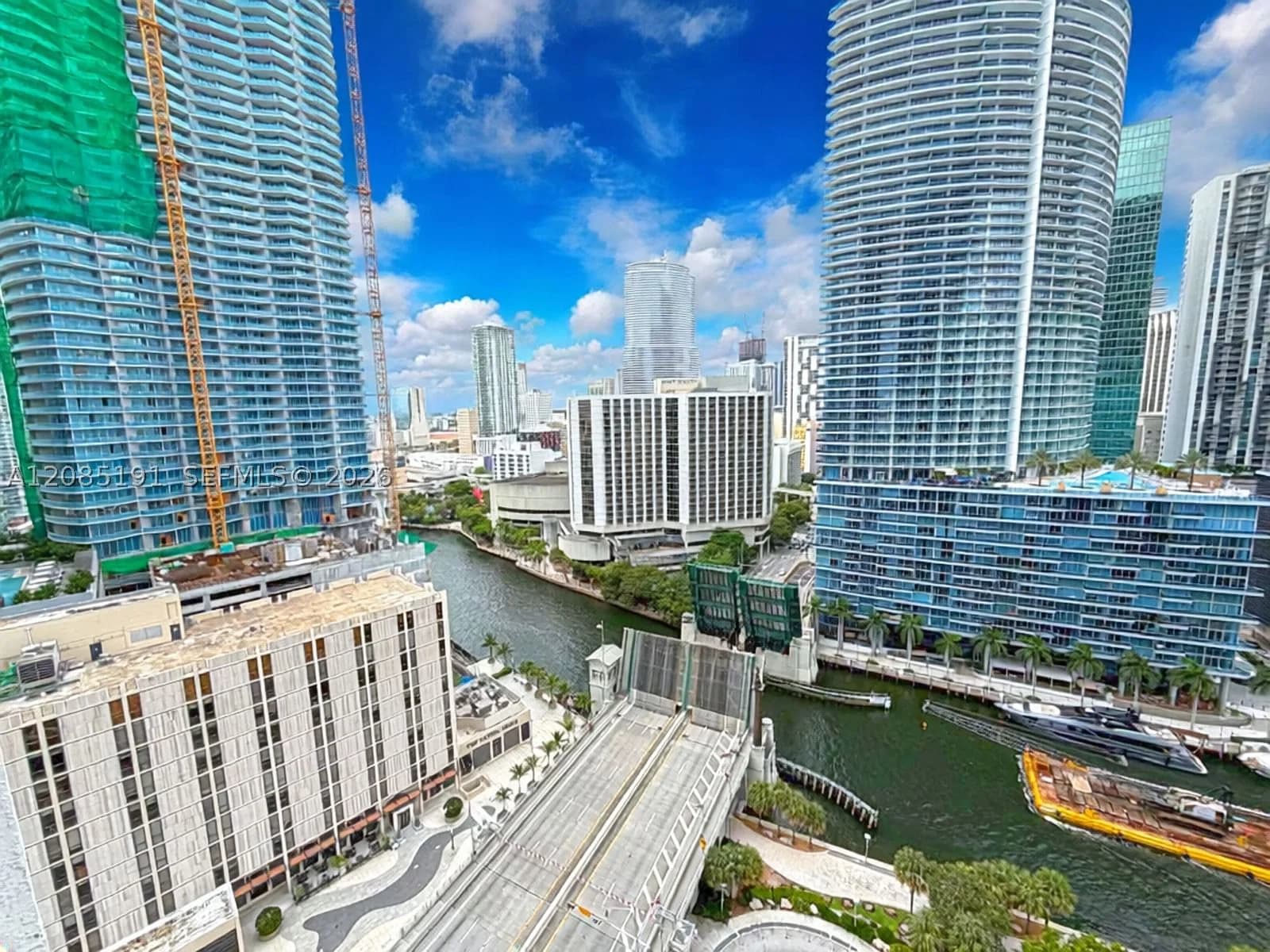 1+1 Condo — 485 Brickell Ave #2303, Miami, FL 33131