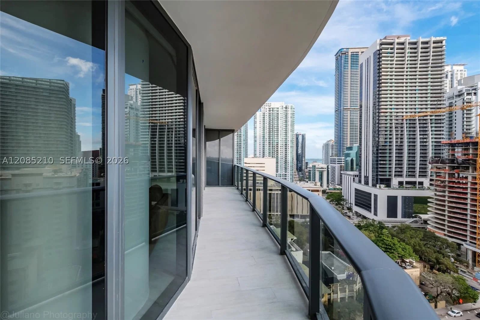2+1 Condo — 45 9th St #1606, Miami, FL 33130