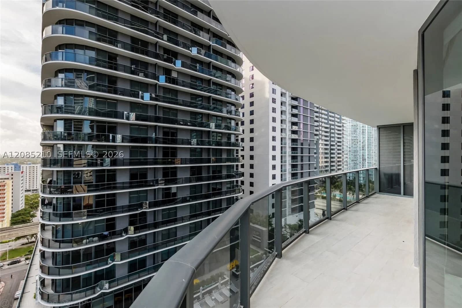 2+1 Condo — 45 9th St #1606, Miami, FL 33130