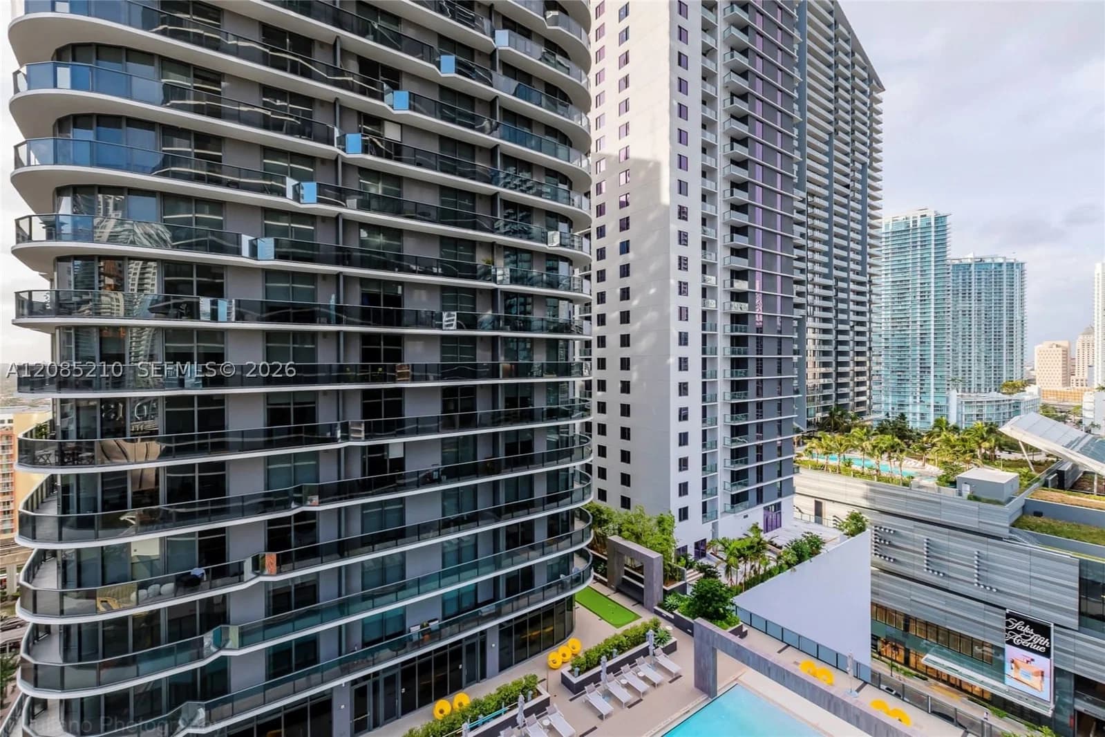 2+1 Condo — 45 9th St #1606, Miami, FL 33130