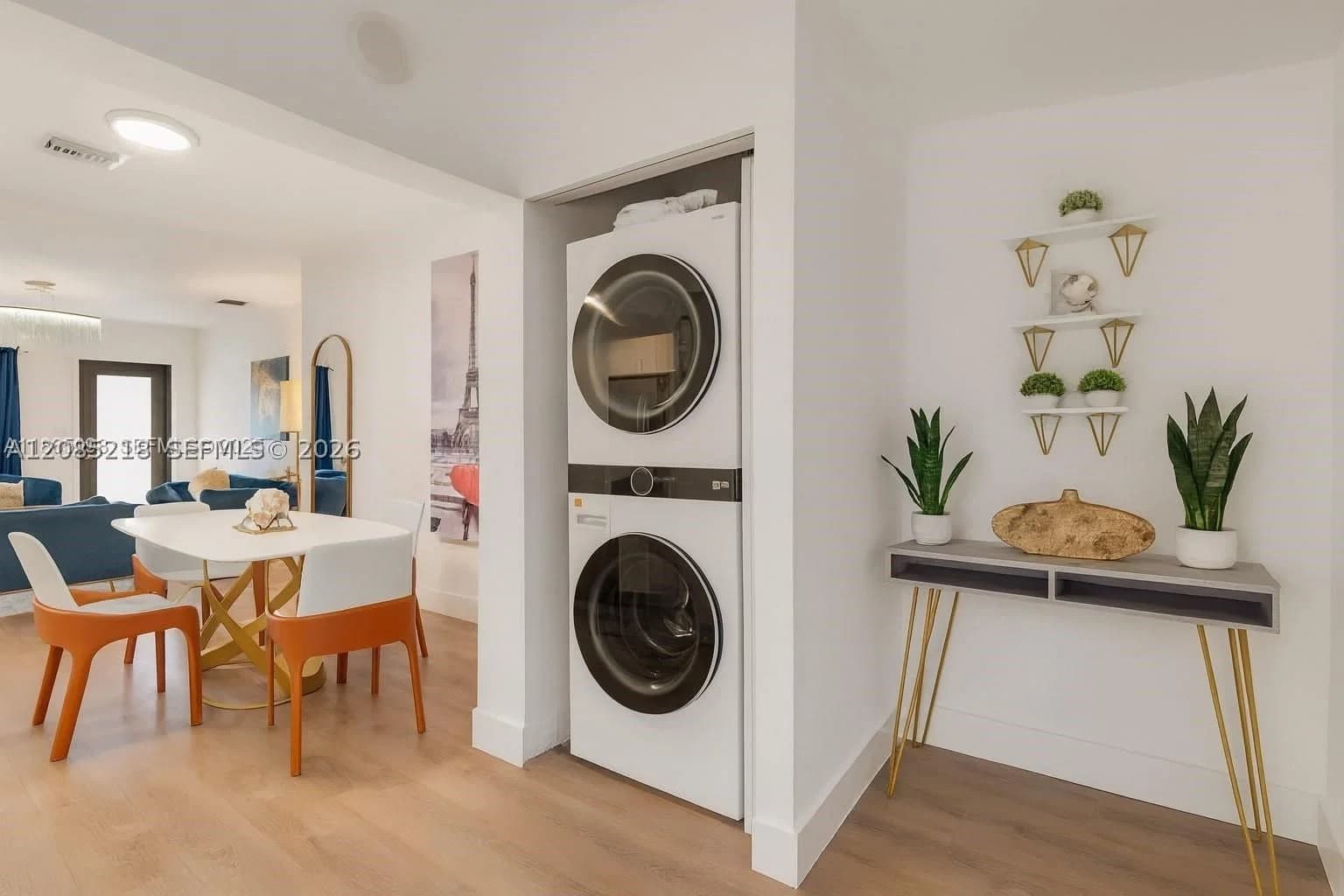 3+1 Müstakil ev — 520 45th St, Miami, FL 33127