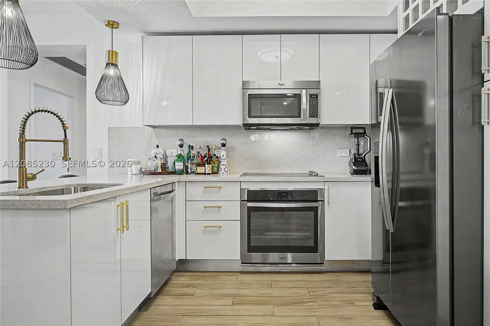 2+1 Condo — 999 1st Ave #2407, Miami, FL 33130