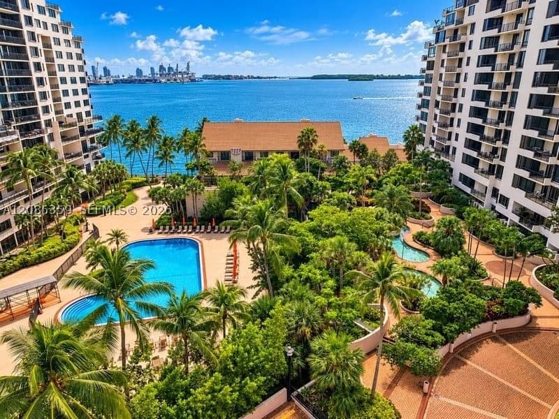 1-bedroom Condo — 540 Brickell Key Dr #1603, Miami, FL 33131
